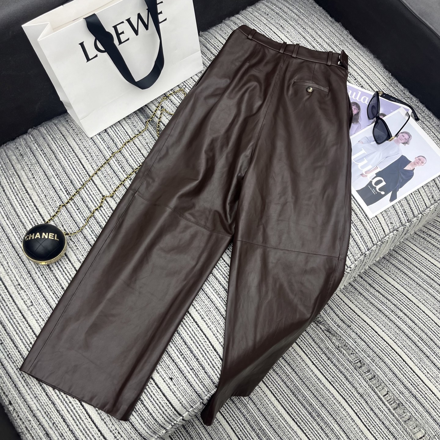 Title: Women’s Fashion: Original Scavenging Female Suit Recommended for Early Autumn, Featuring Broad-Legged Shorts Summary: A stylish female suit priced at P1,800, recommended for - 图片 7
