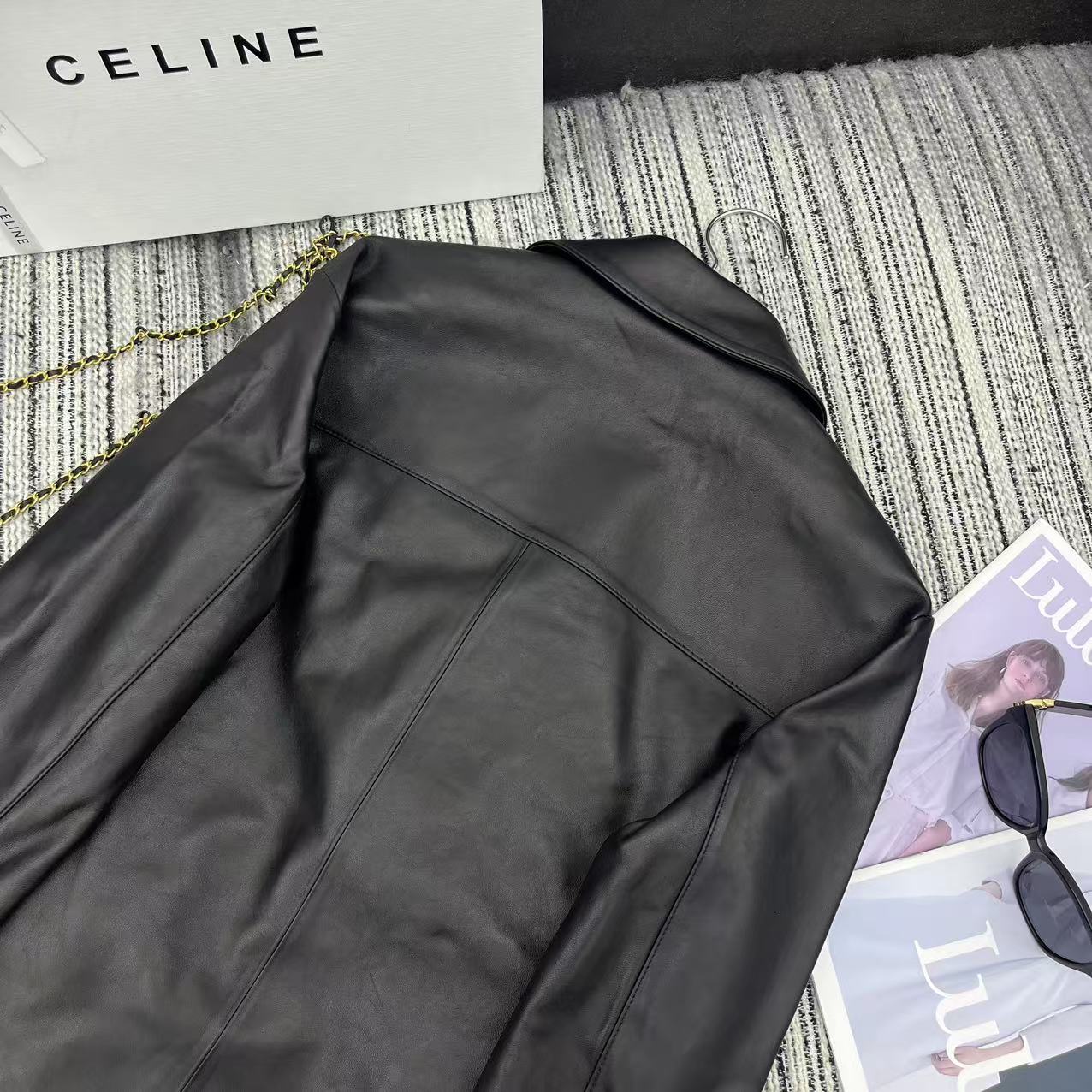 “Rag-Proof Dust-Proof Bag: 25-Year Early Fall Series for Lamb Coat with Big Button” - 图片 8