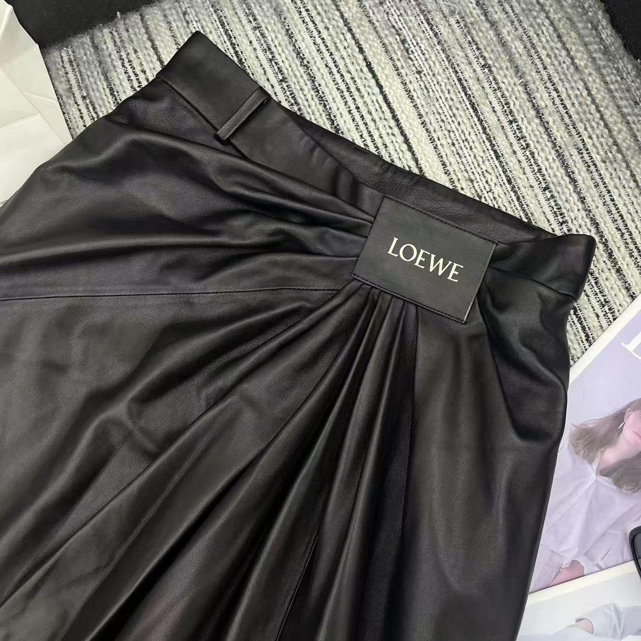 “Original Scavenging Female Suit with Broad-Legged Shorts: 25-Year Early Autumn Series by New L.O.E.” - 图片 2