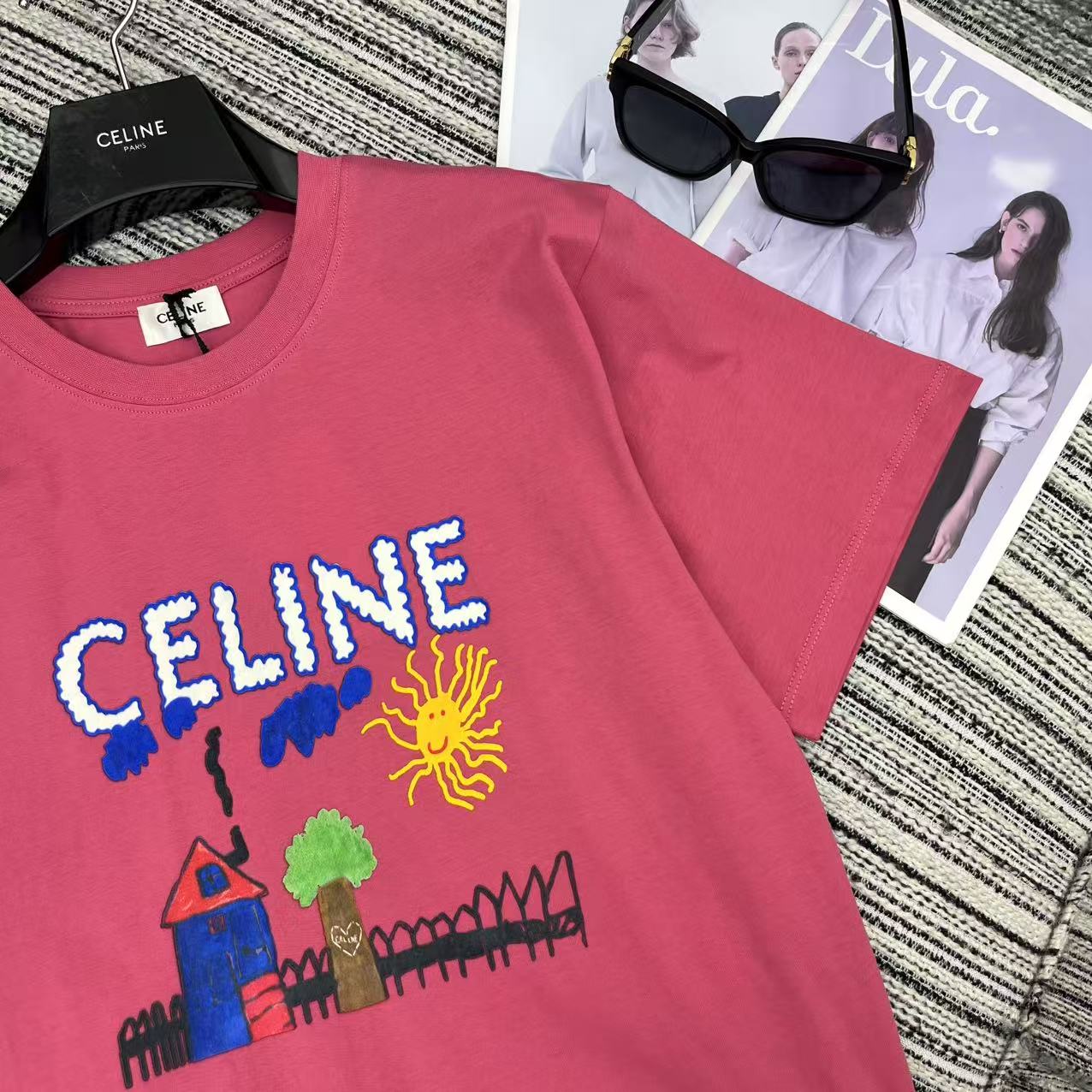 “Versatile Female Suit Package: 25-Year Spring-Summer Series with T-Shirts and Two-Colored SMLS” - 图片 4