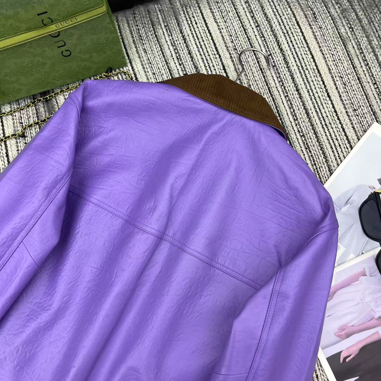 “Review: P2400 One-Size-Fits-All Female Suit with Guc* New Tan Chord-Colored Coat” - 图片 8