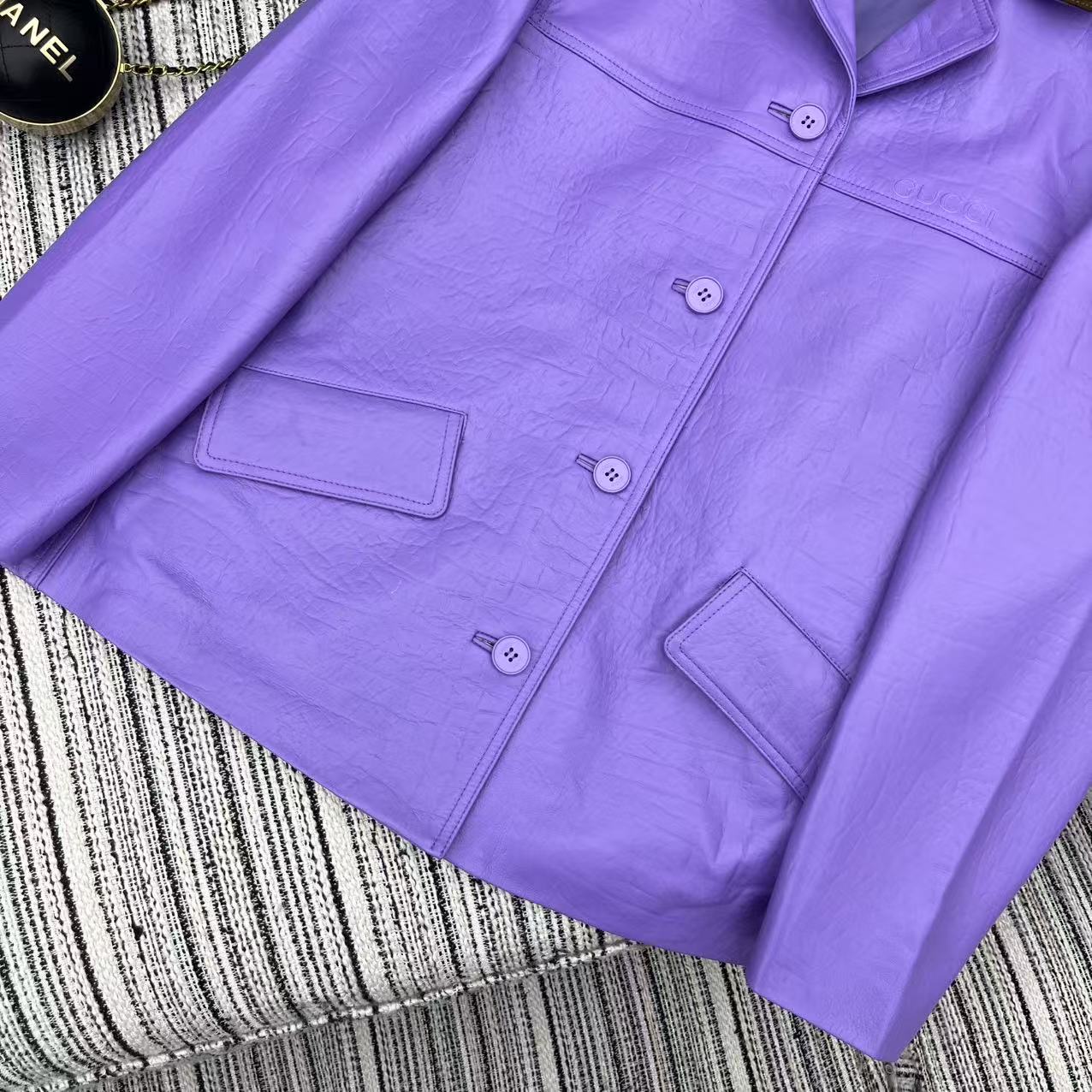 “Review: P2400 One-Size-Fits-All Female Suit with Guc* New Tan Chord-Colored Coat” - 图片 6