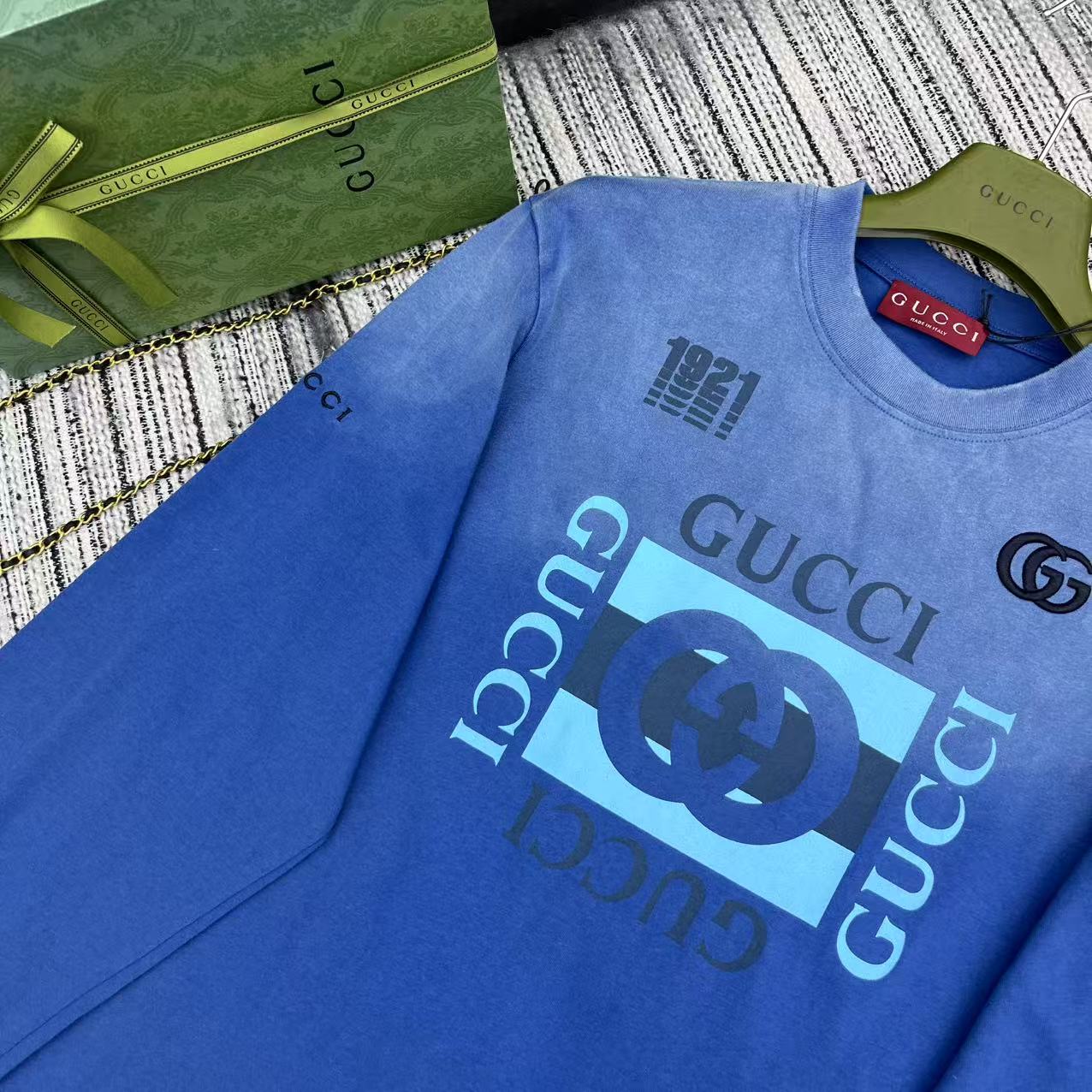 “High-Quality Women’s Suit with Gucci Recommendation: New Early Autumn Collection, Stylish Branding, Customizable Cotton, Air-Comfort” - 图片 3