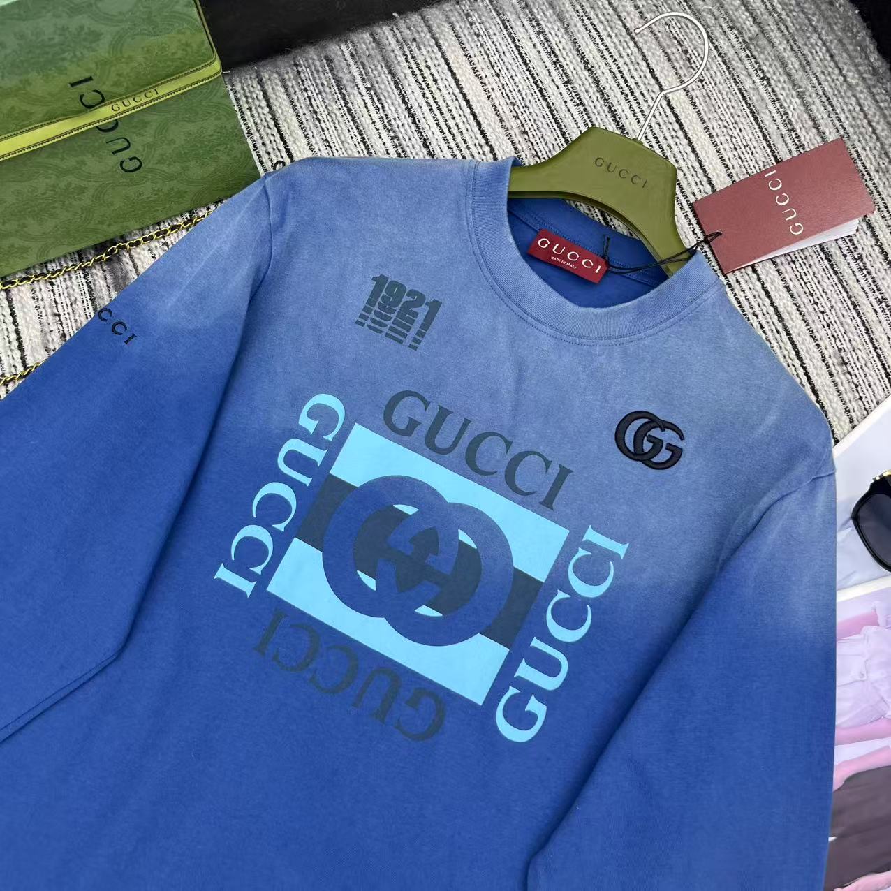 “High-Quality Women’s Suit with Gucci Recommendation: New Early Autumn Collection, Stylish Branding, Customizable Cotton, Air-Comfort” - 图片 2