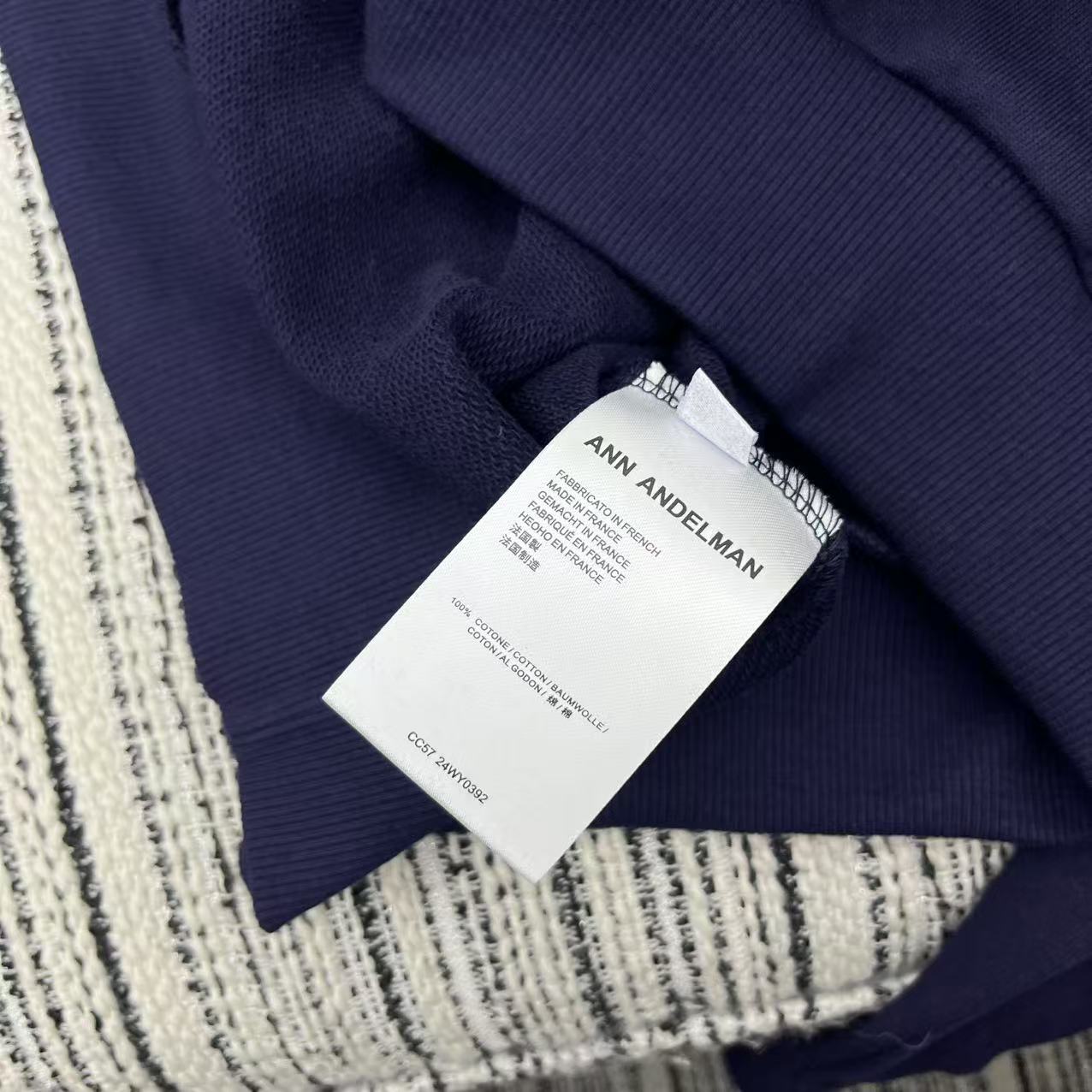 “25-Year Early Autumn Series: Original Hardcore Woman’s Suit with Shoulder-Colored SML Stamp” - 图片 9