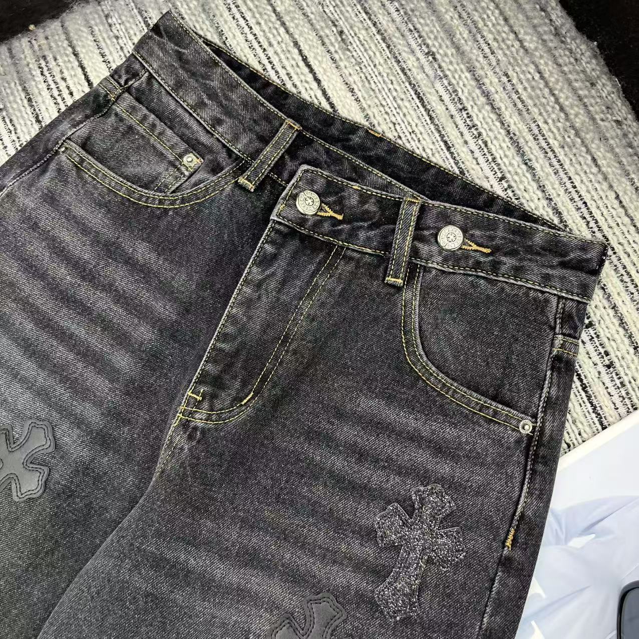 “25-Year-Old Early Autumn Series: Crow’s New Hot Colored Cross-Skinned Design for Jeans” - 图片 2