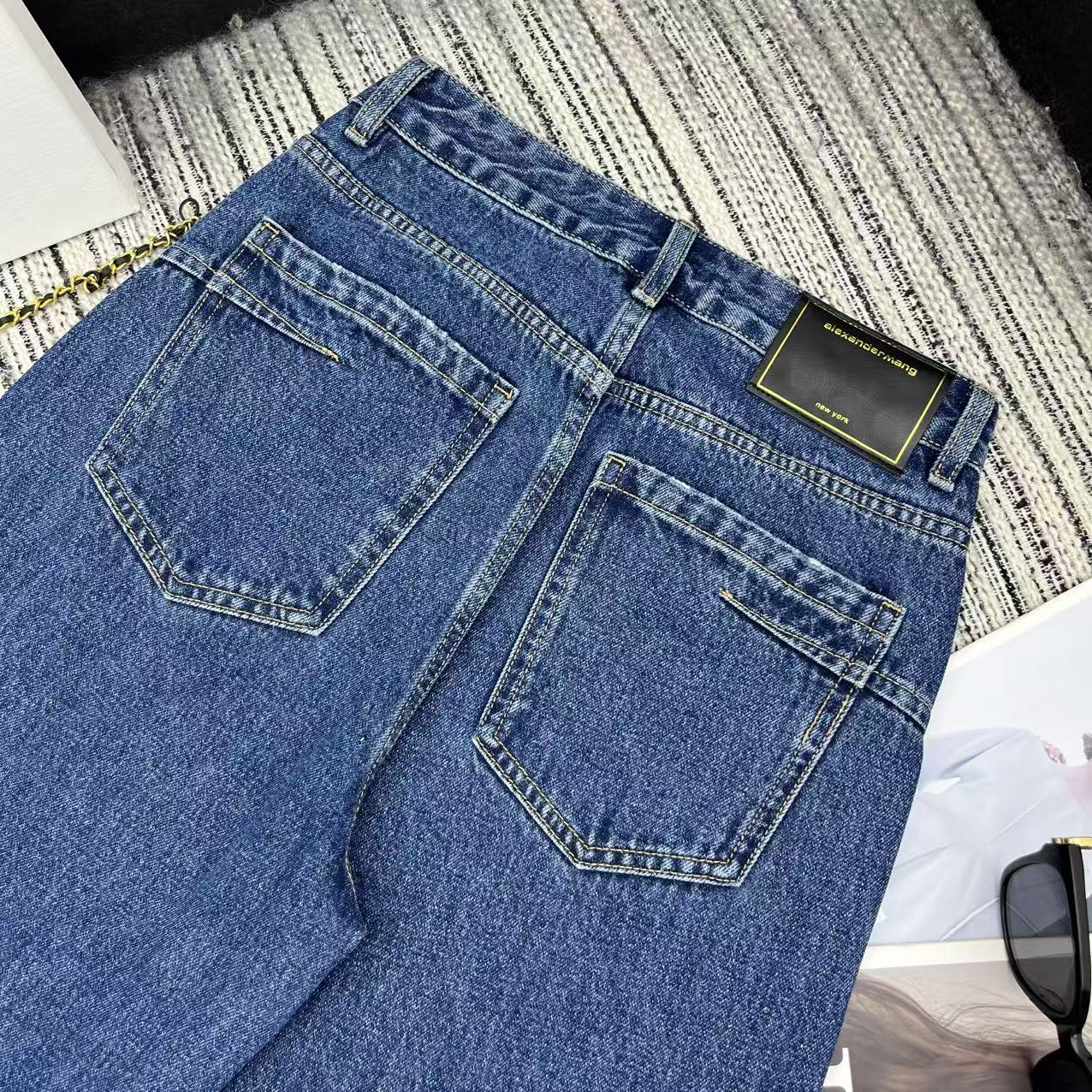 “25-Year-Autumn Series: Ale* New Machete Jeans with Water Wash – Original Squeaky Girl Package Recommendation” - 图片 8