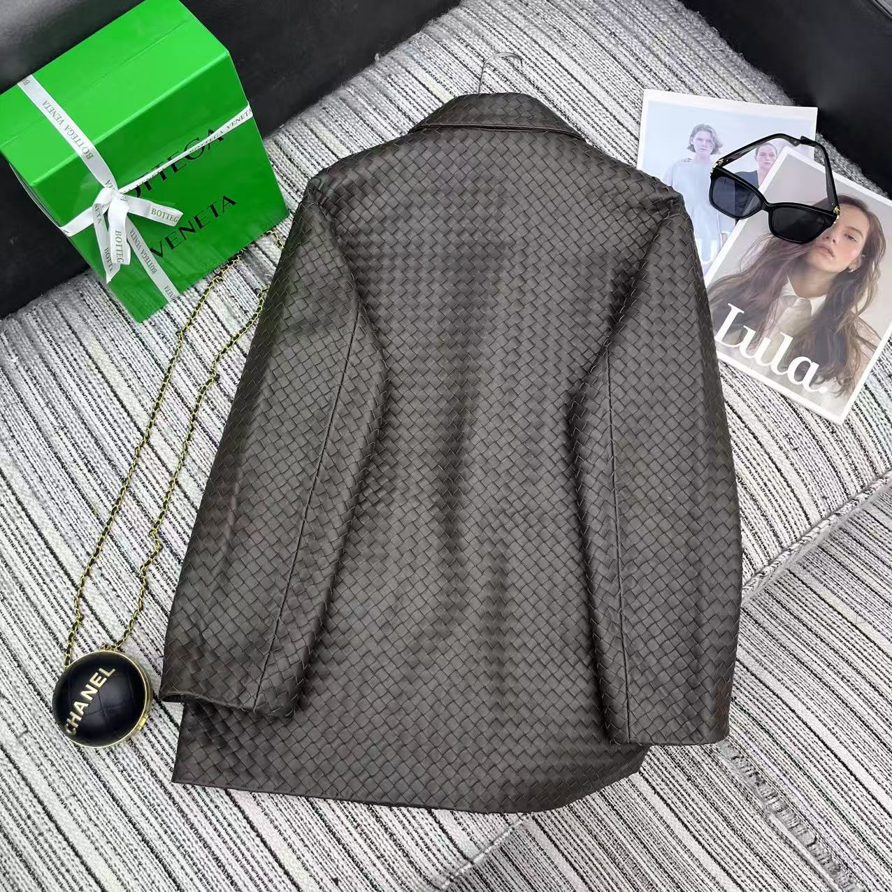 “25-Year Early Autumn and Winter Series: Female Suit with Sheep-Skin Coat Recommendation” - 图片 7