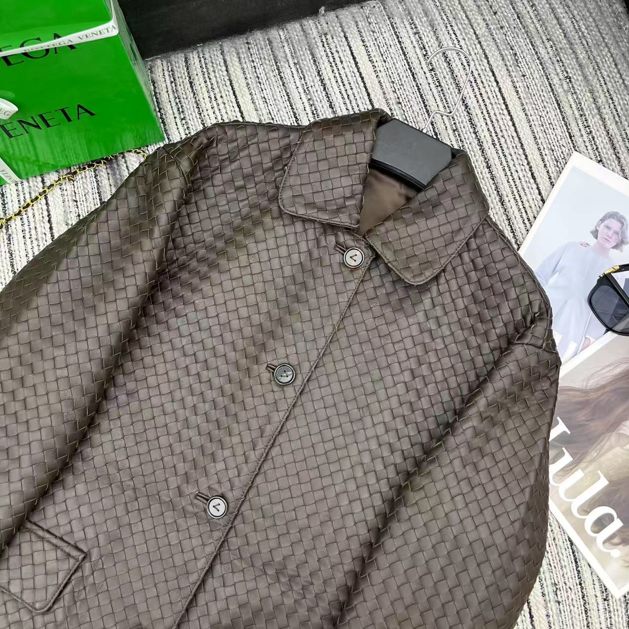 “25-Year Early Autumn and Winter Series: Female Suit with Sheep-Skin Coat Recommendation” - 图片 2