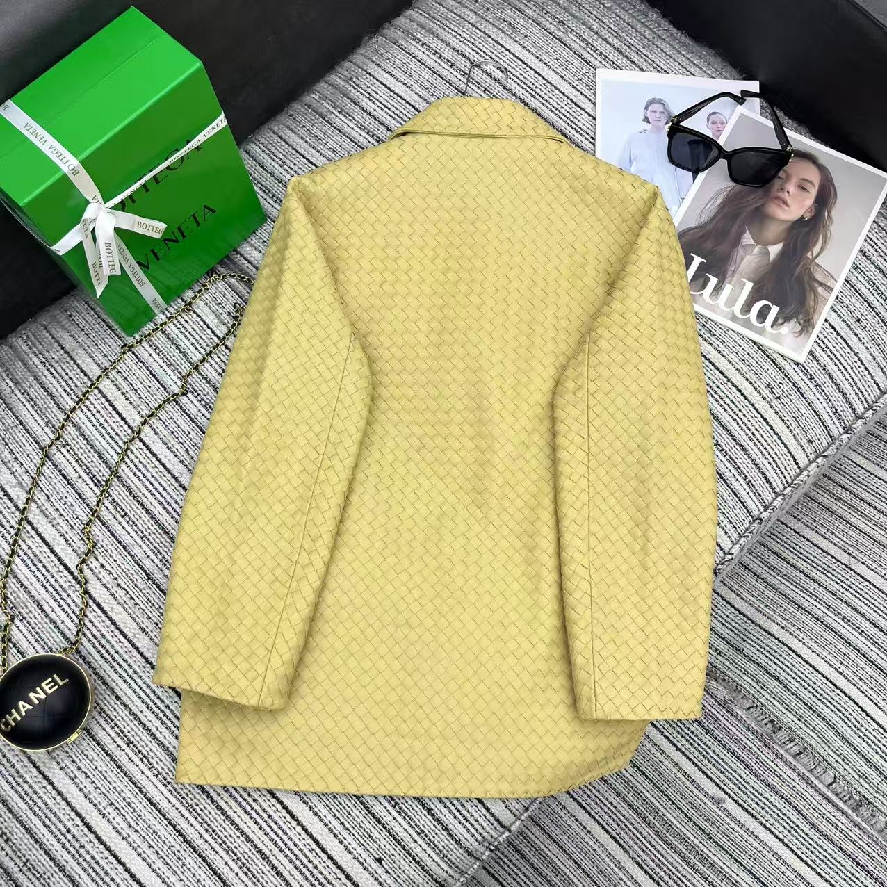 25-Year Early Autumn/Winter Series: Female Suit with Dustproof Bags & Knitted Sheep-Skin Coat - 图片 7