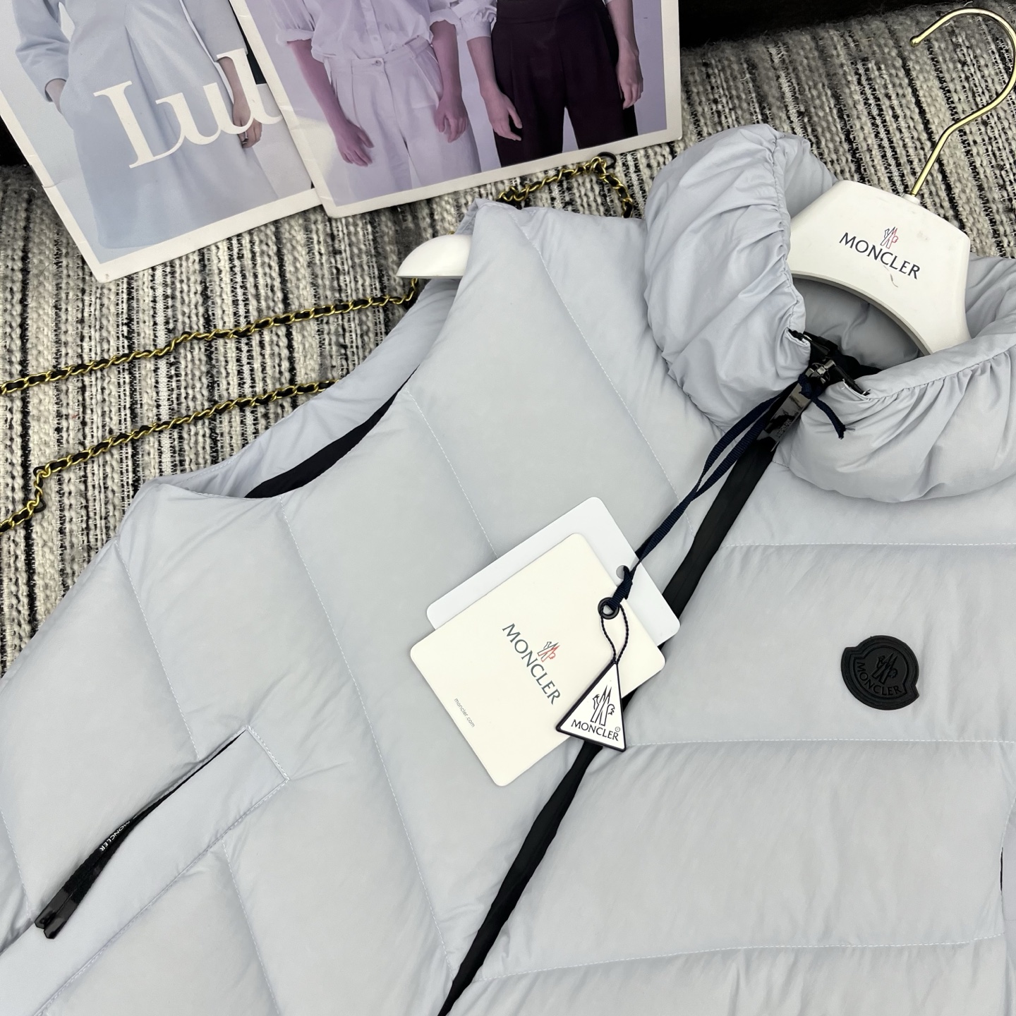 “Mon* New Bouquets: 25-Year Early Autumn & Winter Velvet Coats Collection” - 图片 4