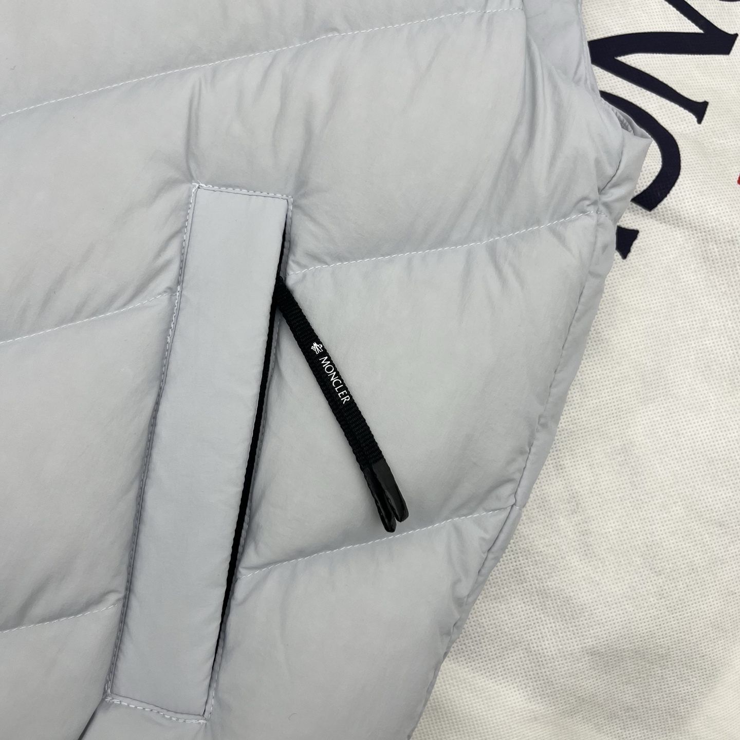 “Mon* New Bouquets: 25-Year Early Autumn & Winter Velvet Coats Collection” - 图片 7