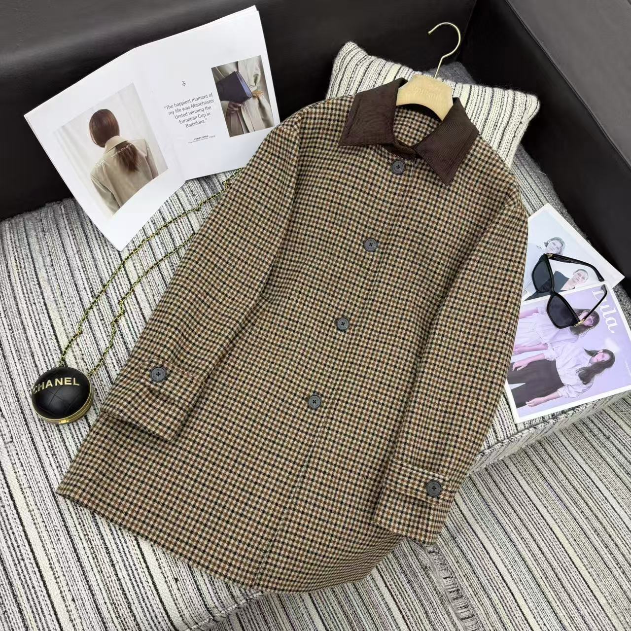 NO:638525,Highly recommended 25 years early autumn and winter series Miu* new corduroy lapel houndstooth coat jacket loose silhouette version SML, Miu Miu-clothing, miumiu, jackets & coats, alexander wang19860909强烈推荐 25年早秋冬系列 Miu*新款灯芯绒翻领千鸟格大衣外套 宽松廓形版型SML,缪缪-服装,miumiu,jackets & coats,alexander wang,Women's clothing