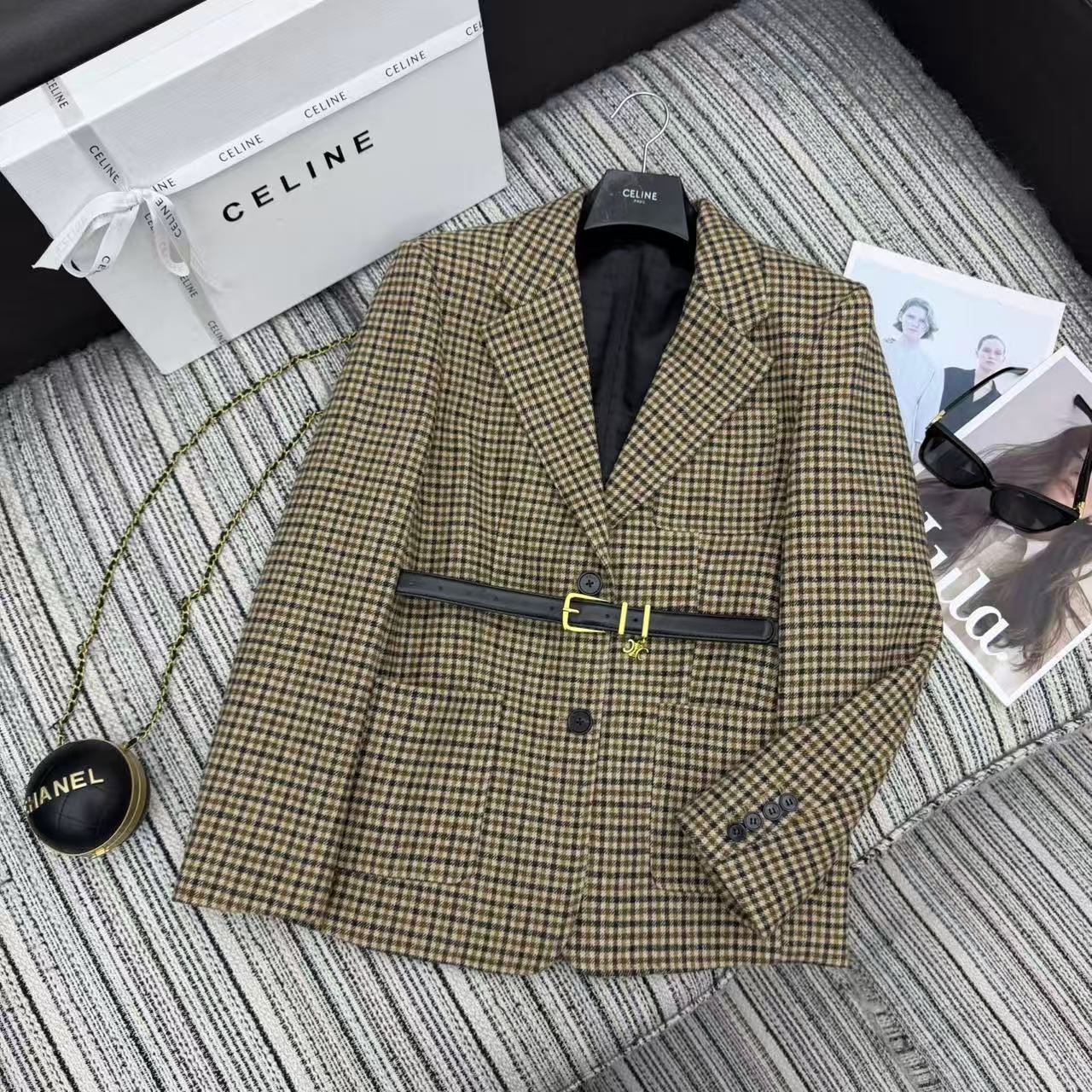 NO:638417,Highly recommended 25 years early autumn and winter series CEL* new houndstooth lapel suit jacket with customized leather belt high-end quality SML, Celine-clothing, celine, jackets & coats, business suit, alexander wang19860909强烈推荐 25年早秋冬系列 CEL*新款千鸟格翻领西装外套 搭配定制皮腰带 高端品质 SML,赛琳-服装,celine,jackets & coats,business suit,alexander wang,Women's clothing