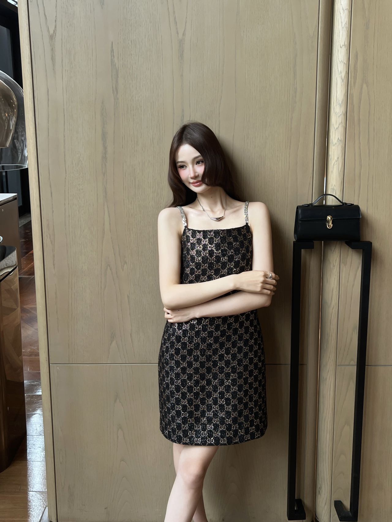 NO:752432,Model No. G26031246 GUCC* new custom-made sparkling soft tweed fabric GG letter logo jacquard slim slimming studded suspender dress!  (S size bust 82, skirt length 67) batch,,gucci,skirts,19860909款号G26031246 GUCC*新款定制闪钻软花呢面料GG字母logo提花修身显瘦钉钻吊带连衣裙！（S码胸围82,裙长67）批,,gucci,skirts,,Women's clothing