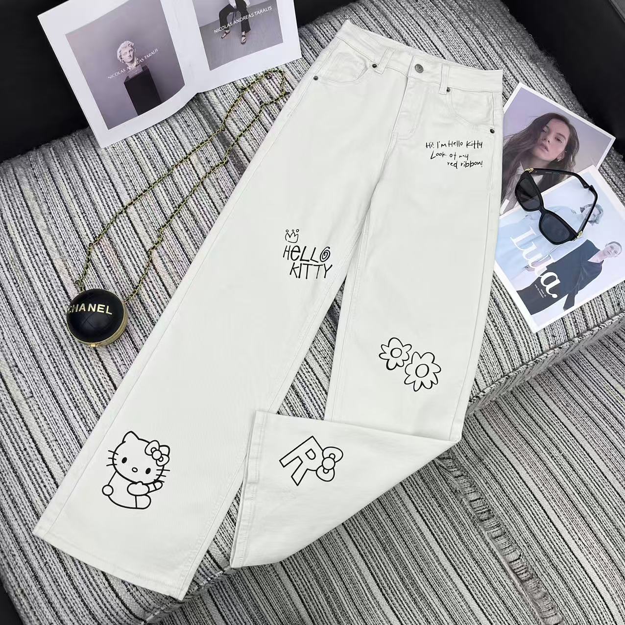 NO:722748,The highest version on the market, the girl inspects the goods, trims the three marks on the threads, and delivers the goods. You can send pictures and take videos. If you want quality and service, please add me on WeChat. We will not accept urgent orders. Highly recommend the 26th early spring series Cha* new printed pattern denim straight pants 34, 36, 38., Chanel-clothing, chanel,19860909市面最高版本小妹验货、修剪线头上三标、发货可发图及拍视频,要品质要服务的加我微信,不接急单. 强烈推荐 26年早春系列 Cha*新款印花图案牛仔直筒裤34、36、38.,香奈儿-服装,chanel,,Women's clothing