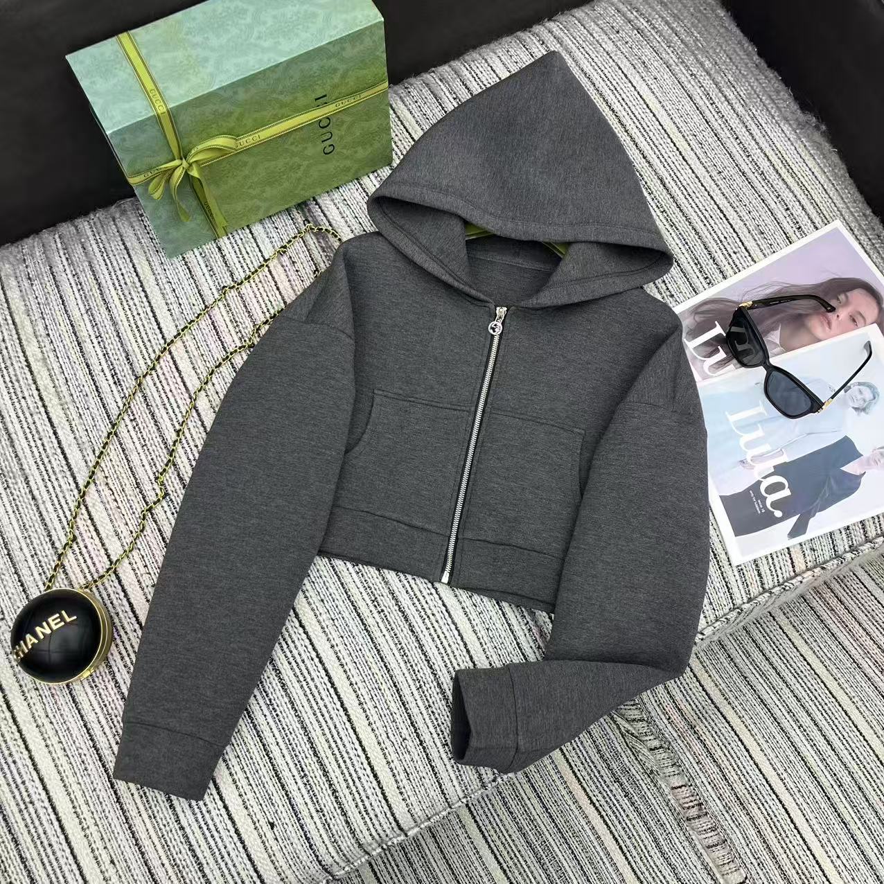 NO:776814,Highly recommended 2026 early spring series Guc* new hooded short zipper jacket double G logo zipper SML, Gucci-clothing, gucci, gucci, jackets & coats, hats,19860909强烈推荐 26年早春系列 Guc*新款连帽短款拉链外套 双G logo拉链 SML,古驰-服装,gucci,gucci,jackets & coats,hats,,Women's clothing