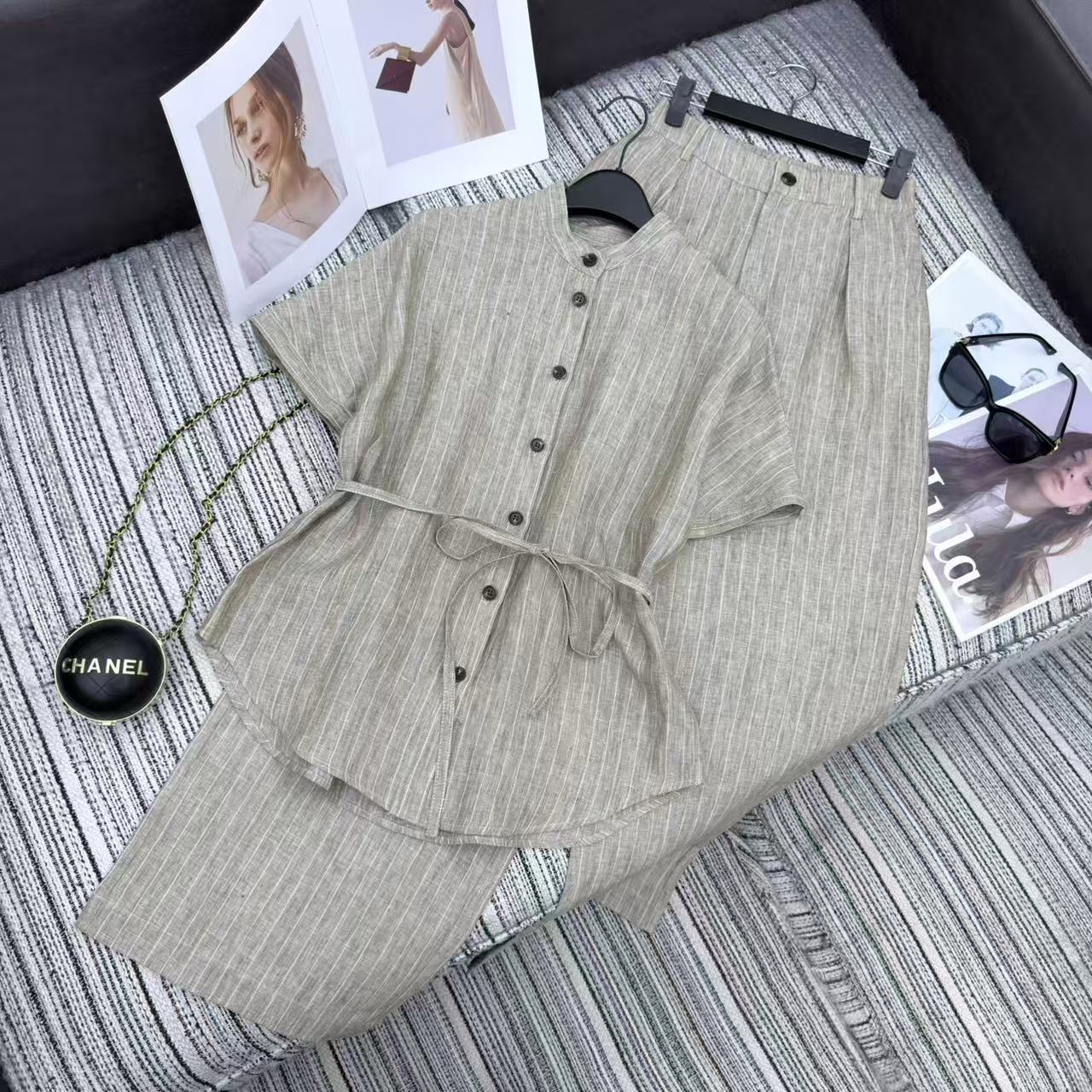 NO:777290,Highly recommended 2026 spring and summer series LP* new striped short-sleeved linen shirt with striped wide-leg pants suit customized pure linen fabric high-end quality SML separate batch tops, women's clothing, loro piana, shirts, T-shirt,19860909强烈推荐 26年春夏系列 LP*新款条纹短袖麻料衬衫 搭配条纹阔腿裤套装 定制纯亚麻面料 高端品质 SML分开批 上衣,女装,loro piana,shirts,T-shirt,,Women's clothing