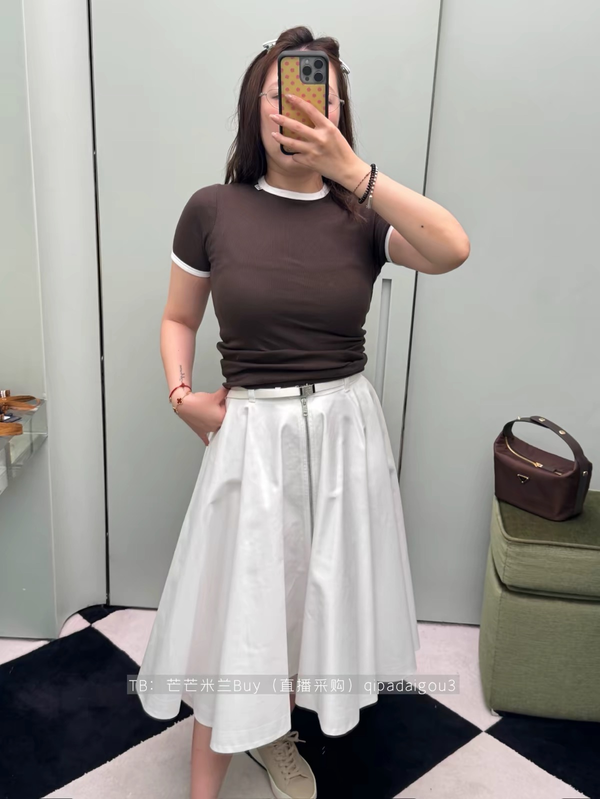 NO:933824,,,19860909,,,Women's clothing