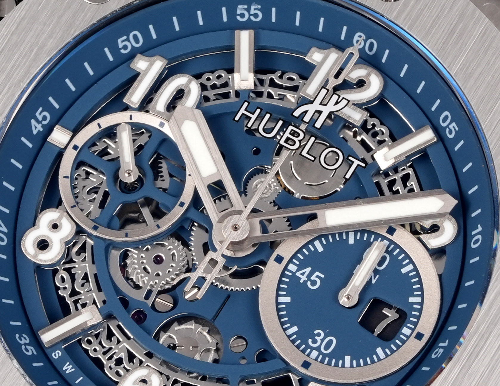“Hublot Big Bang V2 Edition: Unique Design with 316 Fine Steel Materials and Sensory Battery 7750” - 图片 5
