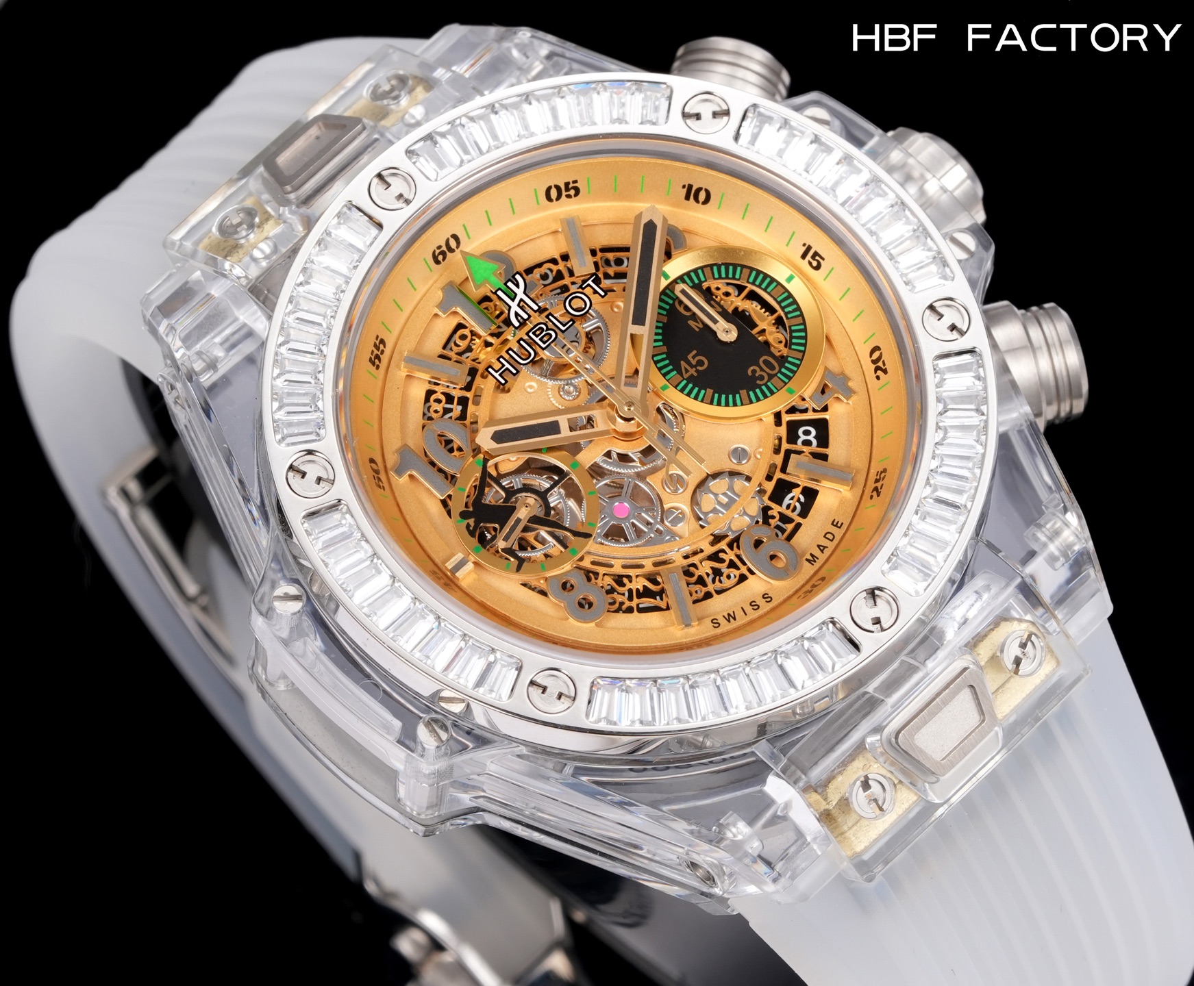 光壳 1950，钻壳 2050💰
HBF  FACTORY 恒宝HUBLOT 宇舶表年度最佳复刻作品——宇舶BIG BANG系列411.JX.4802.RT“全透明腕表”
【精彩细节】1.还原正品表盘后龙飞凤舞的镂空布局，2.采用与原装同样的丙烯酸有机玻璃极致克隆——完成不可能完成的任务。该材质不仅硬度高，且具有抗鑫腐蚀，耐磨损等卓越物理特性。
【机芯功能】腕表直径45mm。采用增强版计时7750机芯改原装HUB.1242型芯，实现所有功能吻合正装。
【精益求精】全力以赴，层层把关，在保证完美“透视感官”的同时，竭心尽力还原正品的每个细节。
【赠品】附赠一副同款不同色的天然橡胶表带（可替代原装）复刻界首款“全透佳作”