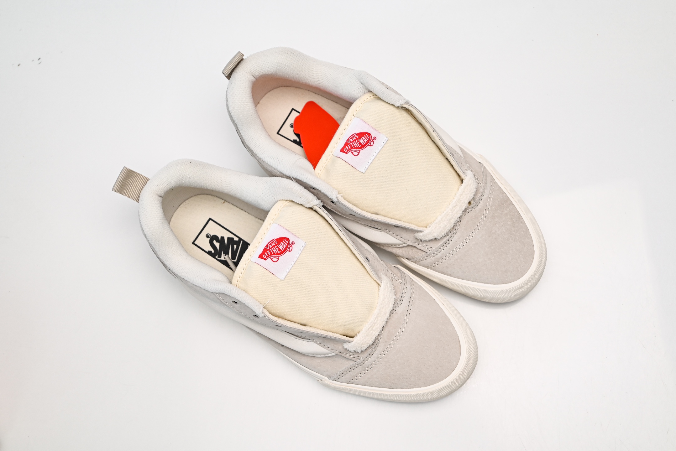 Vans Knu Skool CL 万斯范斯低帮休闲运动帆布滑板鞋 薄底 纯硫化 可盐可咸 夏季百搭神器 VN000CS0W00 白浅灰-Top High Quatity Cheap Sneakers Fashion Clothing Clothes Bags handbags Shoes of all Brand wholesale With The best Quality And Beautiful Price from China Factory Chinese suppliers wholesaler seller Vans Knu Skool CL 万斯范斯低帮休闲运动帆布滑板鞋 薄底 纯硫化 可盐可咸 夏季百搭神器 VN000CS0W00 白浅灰