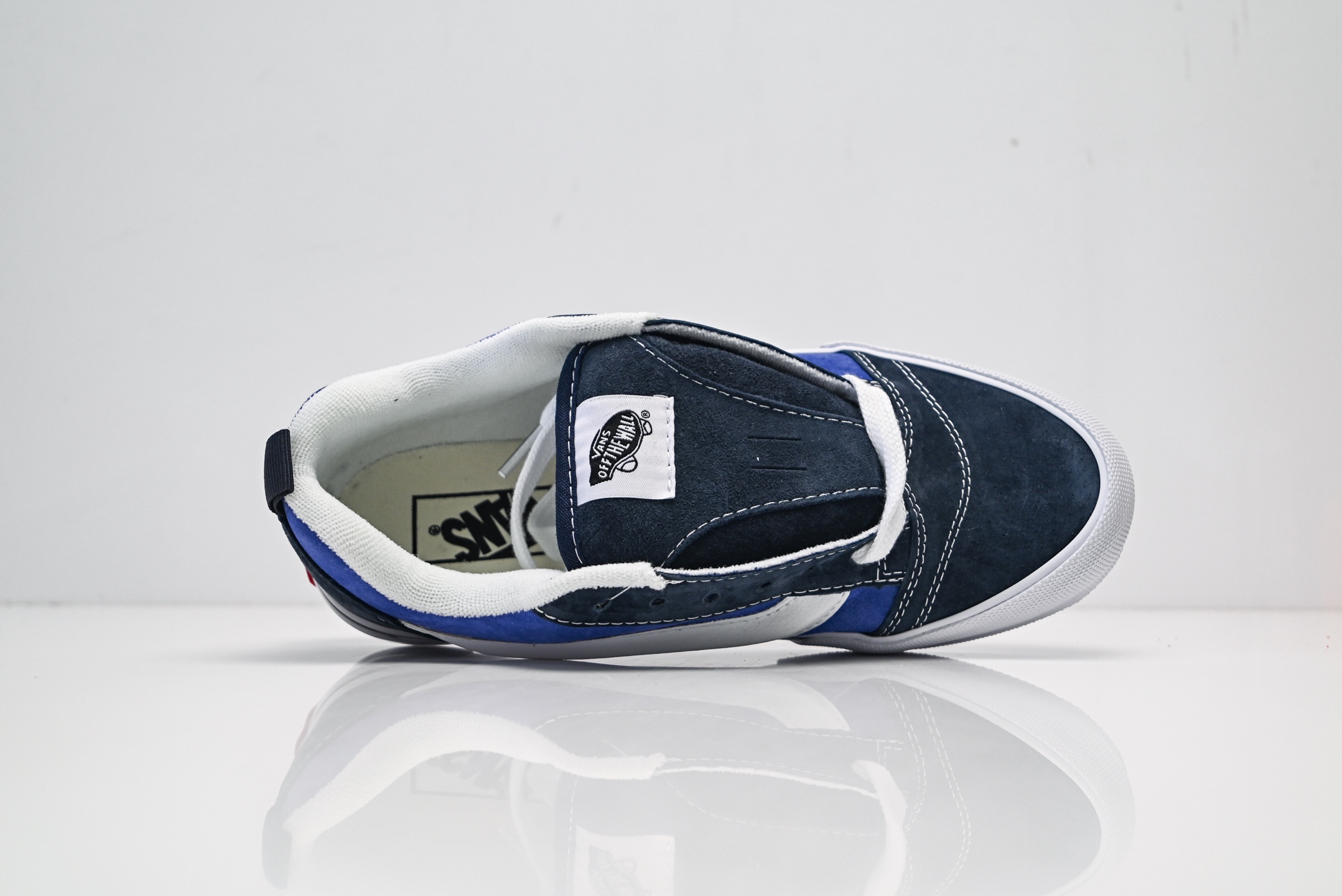Vans Knu Skool CL 万斯范斯低帮休闲运动帆布滑板鞋 面包鞋 薄底 纯硫化 可盐可咸 夏季百搭神器 VN0009QCNWD 蓝白经典-Top High Quatity Cheap Sneakers Fashion Clothing Clothes Bags handbags Shoes of all Brand wholesale With The best Quality And Beautiful Price from China Factory Chinese suppliers wholesaler seller Vans Knu Skool CL 万斯范斯低帮休闲运动帆布滑板鞋 面包鞋 薄底 纯硫化 可盐可咸 夏季百搭神器 VN0009QCNWD 蓝白经典