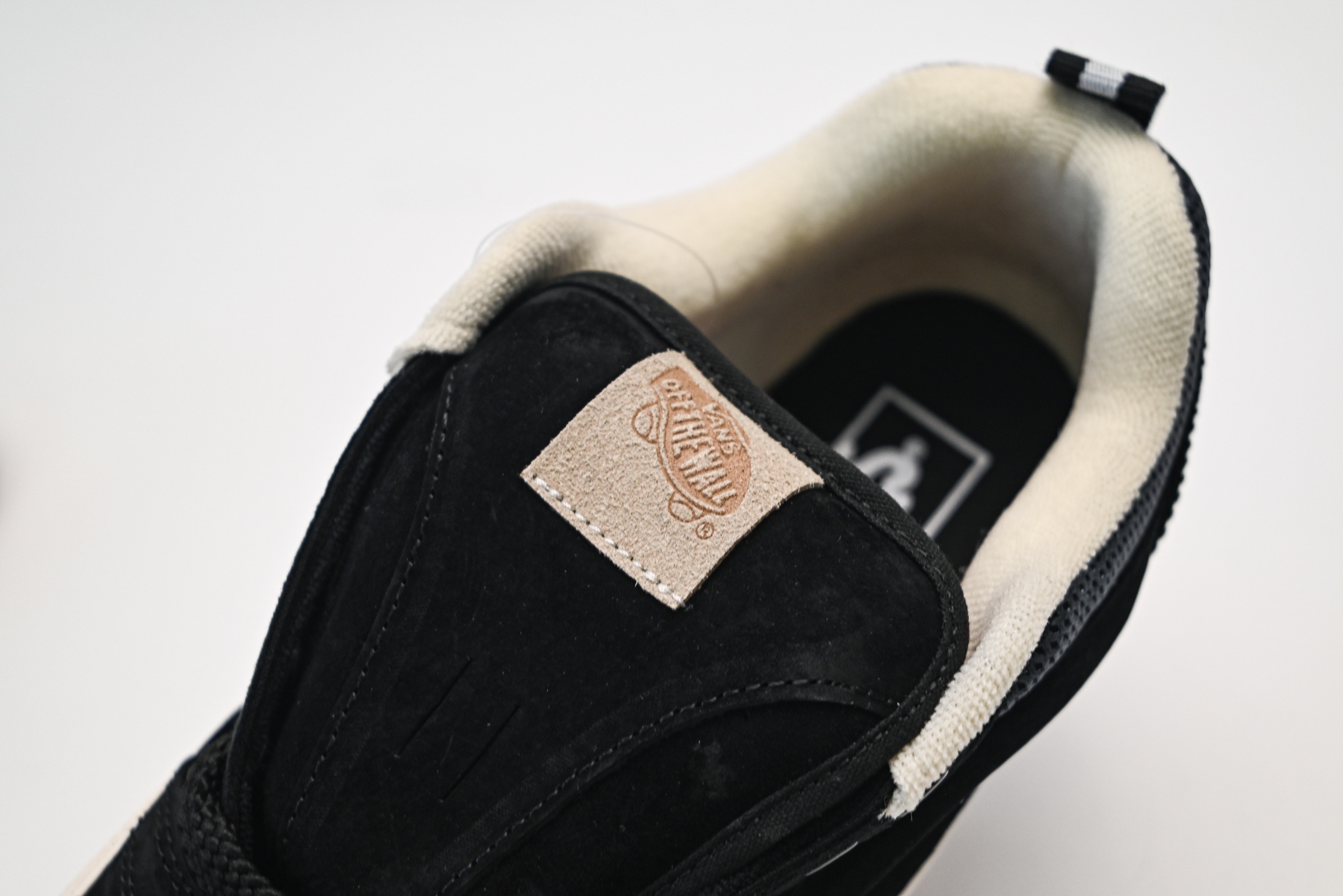 Vans Knu Skool CL 万斯范斯低帮休闲运动帆布滑板鞋 面包鞋 薄底 纯硫化 可盐可咸 夏季百搭神器 VN0009QCBLA 黑白-Top High Quatity Cheap Sneakers Fashion Clothing Clothes Bags handbags Shoes of all Brand wholesale With The best Quality And Beautiful Price from China Factory Chinese suppliers wholesaler seller Vans Knu Skool CL 万斯范斯低帮休闲运动帆布滑板鞋 面包鞋 薄底 纯硫化 可盐可咸 夏季百搭神器 VN0009QCBLA 黑白