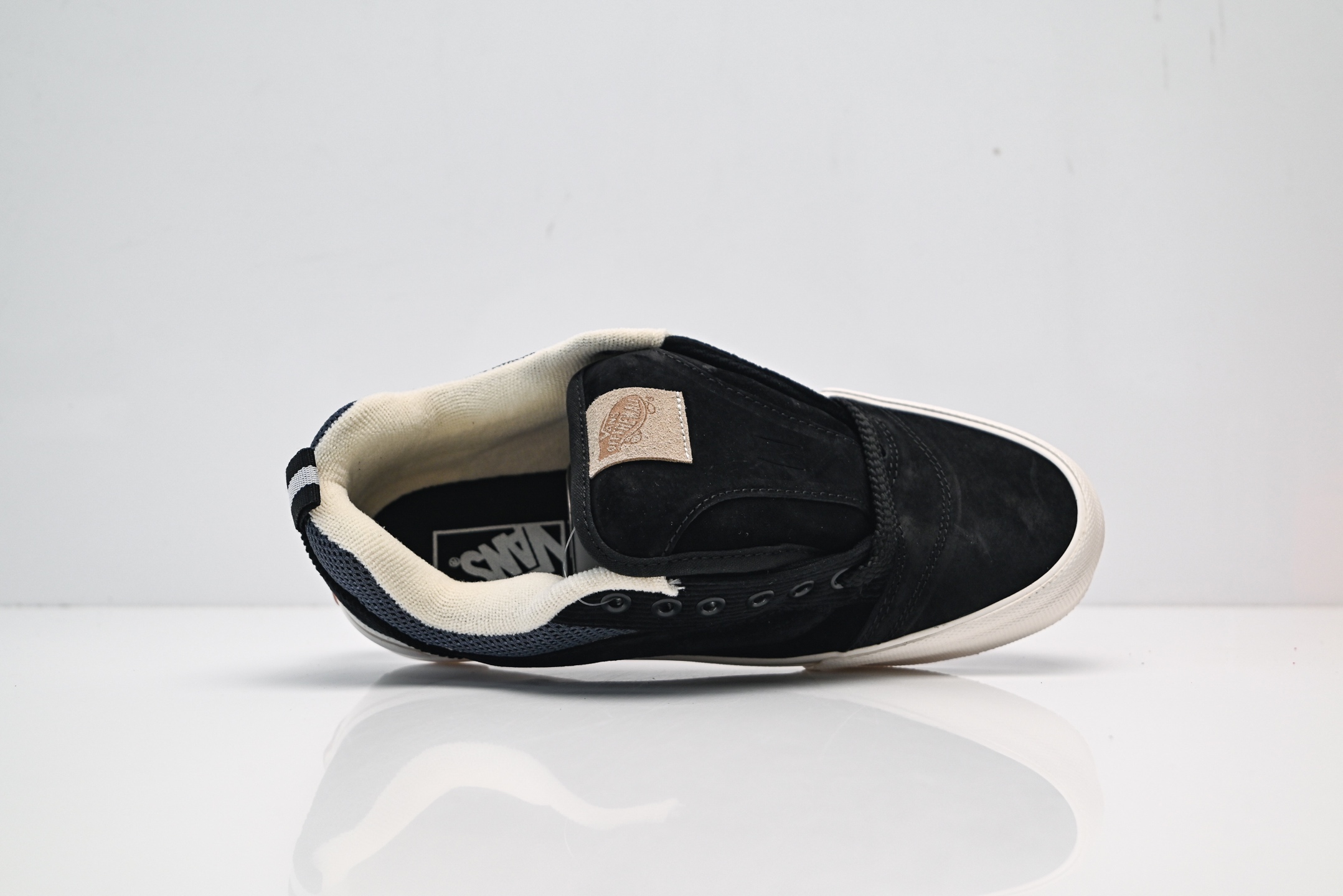 Vans Knu Skool CL 万斯范斯低帮休闲运动帆布滑板鞋 面包鞋 薄底 纯硫化 可盐可咸 夏季百搭神器 VN0009QCBLA 黑白-Top High Quatity Cheap Sneakers Fashion Clothing Clothes Bags handbags Shoes of all Brand wholesale With The best Quality And Beautiful Price from China Factory Chinese suppliers wholesaler seller Vans Knu Skool CL 万斯范斯低帮休闲运动帆布滑板鞋 面包鞋 薄底 纯硫化 可盐可咸 夏季百搭神器 VN0009QCBLA 黑白
