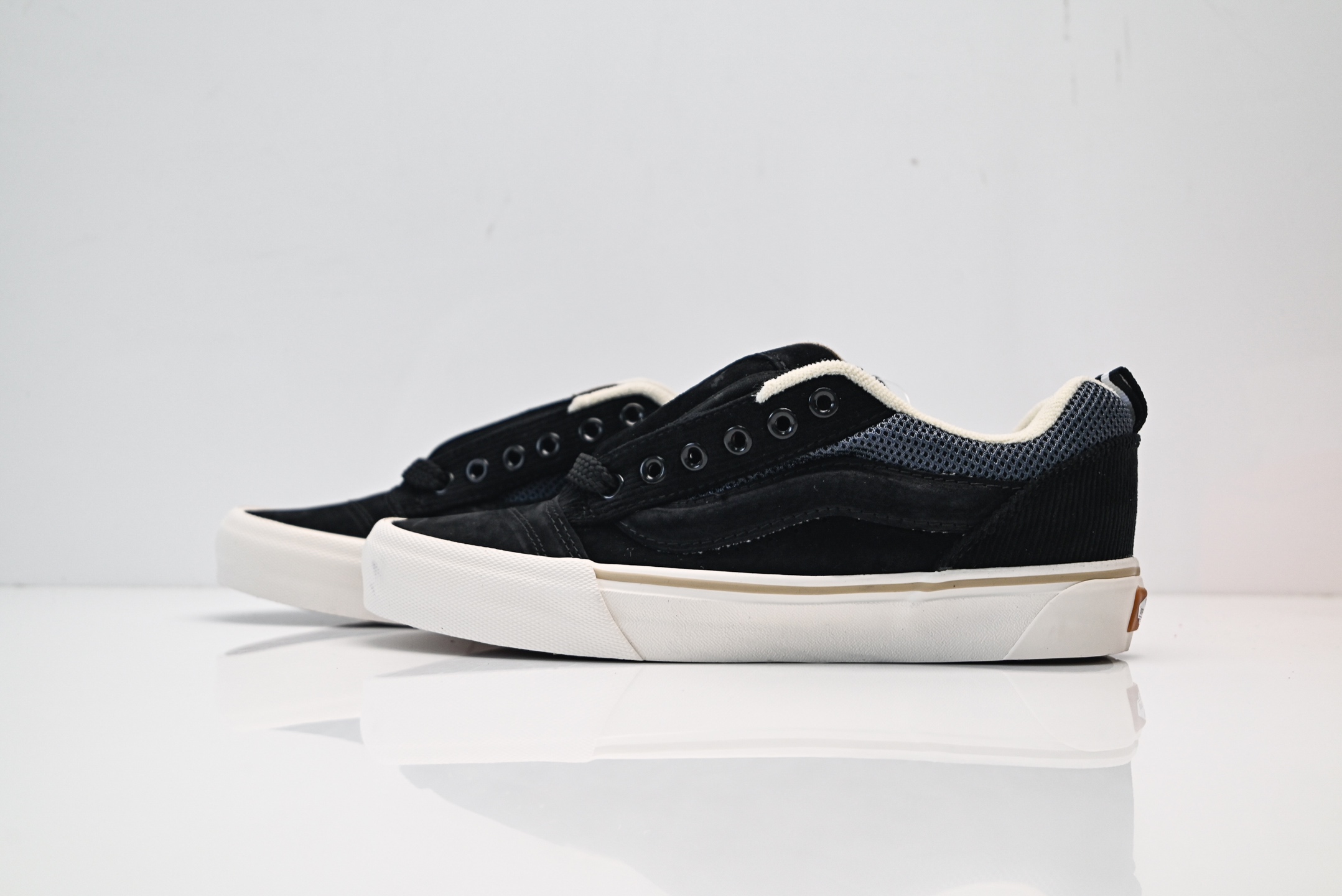 Vans Knu Skool CL 万斯范斯低帮休闲运动帆布滑板鞋 面包鞋 薄底 纯硫化 可盐可咸 夏季百搭神器 VN0009QCBLA 黑白-Top High Quatity Cheap Sneakers Fashion Clothing Clothes Bags handbags Shoes of all Brand wholesale With The best Quality And Beautiful Price from China Factory Chinese suppliers wholesaler seller Vans Knu Skool CL 万斯范斯低帮休闲运动帆布滑板鞋 面包鞋 薄底 纯硫化 可盐可咸 夏季百搭神器 VN0009QCBLA 黑白