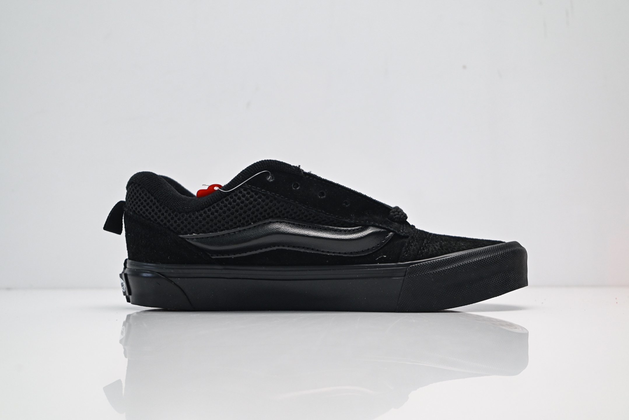 Vans Knu Skool CL 万斯范斯低帮休闲运动帆布滑板鞋 面包鞋 薄底 纯硫化 可盐可咸 夏季百搭神器 VN0009QCBKA 全黑黑武士-Top High Quatity Cheap Sneakers Fashion Clothing Clothes Bags handbags Shoes of all Brand wholesale With The best Quality And Beautiful Price from China Factory Chinese suppliers wholesaler seller Vans Knu Skool CL 万斯范斯低帮休闲运动帆布滑板鞋 面包鞋 薄底 纯硫化 可盐可咸 夏季百搭神器 VN0009QCBKA 全黑黑武士