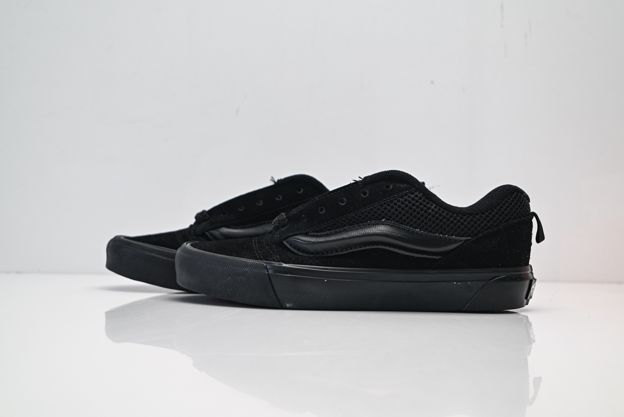 Vans Knu Skool CL 万斯范斯低帮休闲运动帆布滑板鞋 面包鞋 薄底 纯硫化 可盐可咸 夏季百搭神器 VN0009QCBKA 全黑黑武士-Top High Quatity Cheap Sneakers Fashion Clothing Clothes Bags handbags Shoes of all Brand wholesale With The best Quality And Beautiful Price from China Factory Chinese suppliers wholesaler seller Vans Knu Skool CL 万斯范斯低帮休闲运动帆布滑板鞋 面包鞋 薄底 纯硫化 可盐可咸 夏季百搭神器 VN0009QCBKA 全黑黑武士