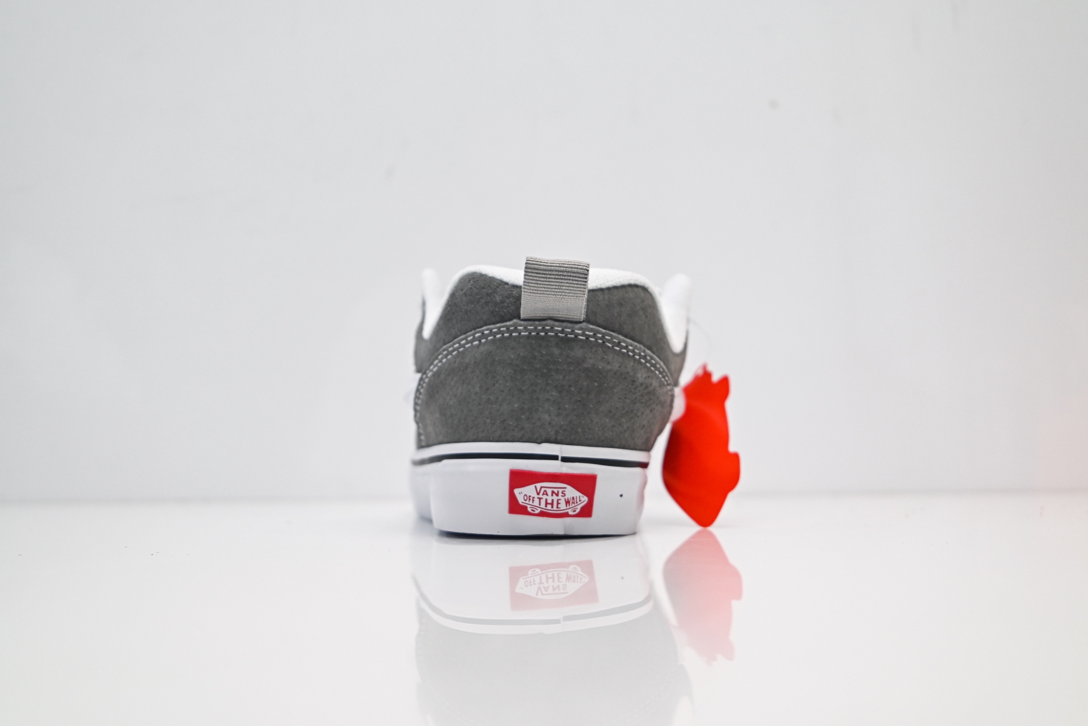 Vans Knu Skool CL 万斯范斯低帮休闲运动帆布滑板鞋 面包鞋 薄底 纯硫化 可盐可咸 夏季百搭神器 VN0009QCBGJ 灰白-Top High Quatity Cheap Sneakers Fashion Clothing Clothes Bags handbags Shoes of all Brand wholesale With The best Quality And Beautiful Price from China Factory Chinese suppliers wholesaler seller Vans Knu Skool CL 万斯范斯低帮休闲运动帆布滑板鞋 面包鞋 薄底 纯硫化 可盐可咸 夏季百搭神器 VN0009QCBGJ 灰白