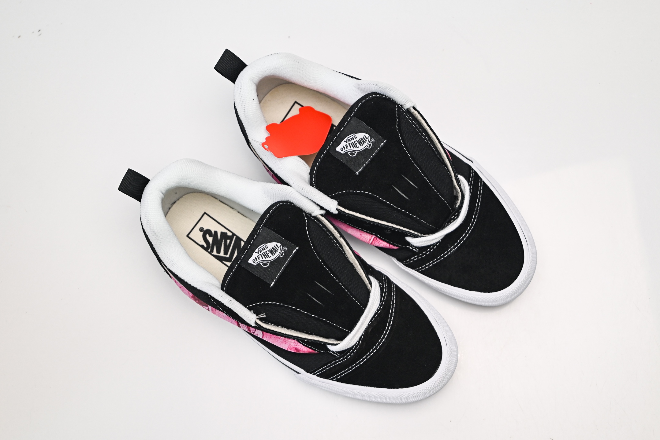Peaches x Vans Knu Skool CL 联名 万斯范斯低帮休闲运动帆布滑板鞋 面包鞋 薄底 纯硫化 可盐可咸 夏季百搭神器 VN0009QCB9P 黑粉-Top High Quatity Cheap Sneakers Fashion Clothing Clothes Bags handbags Shoes of all Brand wholesale With The best Quality And Beautiful Price from China Factory Chinese suppliers wholesaler seller Peaches x Vans Knu Skool CL 联名 万斯范斯低帮休闲运动帆布滑板鞋 面包鞋 薄底 纯硫化 可盐可咸 夏季百搭神器 VN0009QCB9P 黑粉