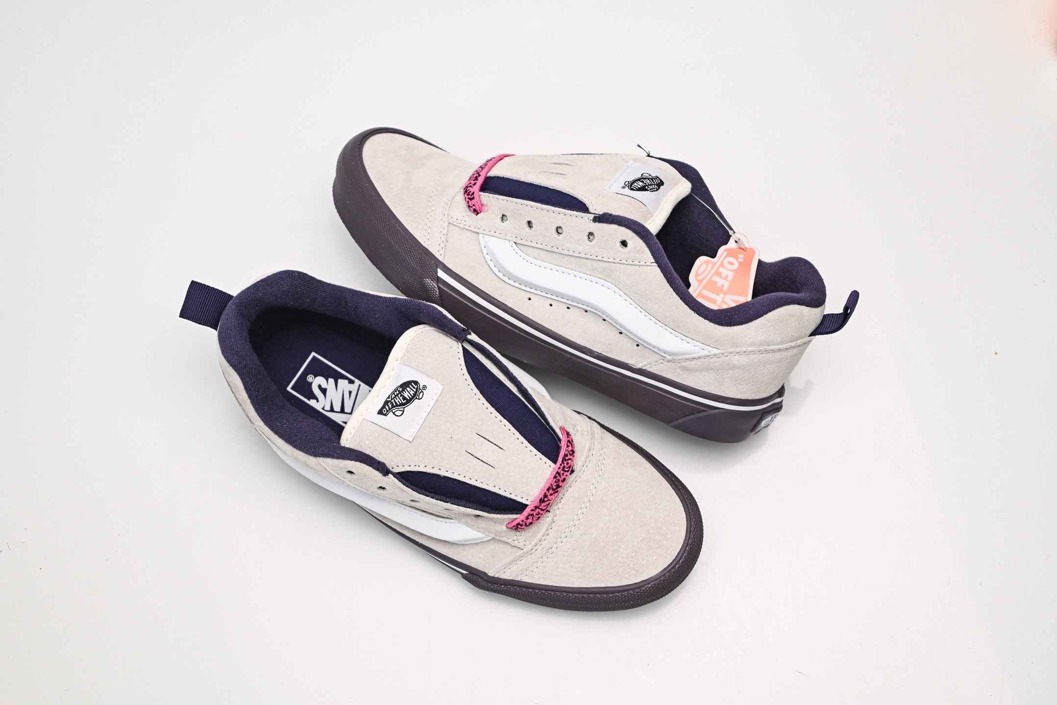 Vans Knu Skool CL 万斯范斯低帮休闲运动帆布滑板鞋 面包鞋 薄底 纯硫化 可盐可咸 夏季百搭神器 VN0009QCPRP 灰黑-Top High Quatity Cheap Sneakers Fashion Clothing Clothes Bags handbags Shoes of all Brand wholesale With The best Quality And Beautiful Price from China Factory Chinese suppliers wholesaler seller Vans Knu Skool CL 万斯范斯低帮休闲运动帆布滑板鞋 面包鞋 薄底 纯硫化 可盐可咸 夏季百搭神器 VN0009QCPRP 灰黑