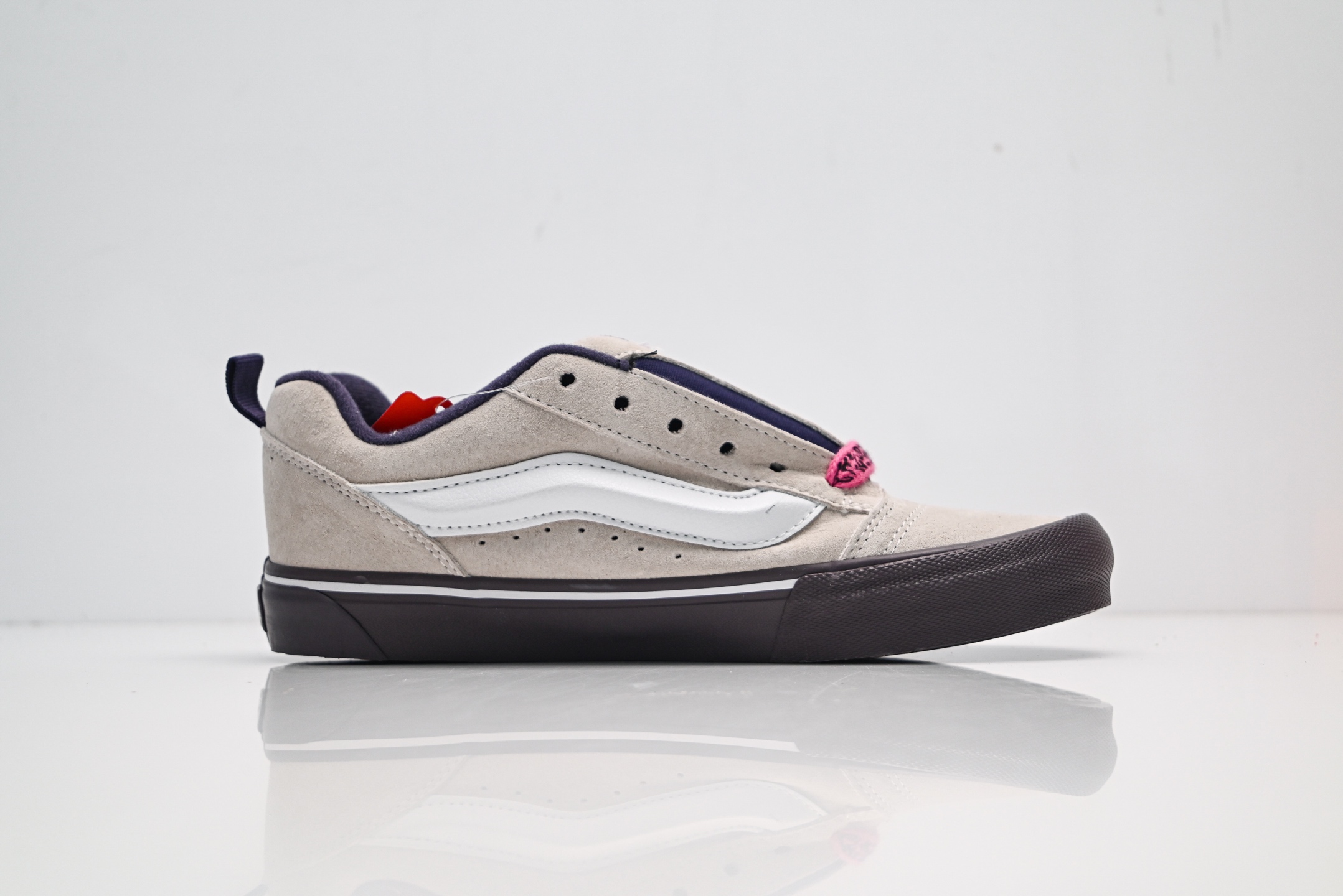 Vans Knu Skool CL 万斯范斯低帮休闲运动帆布滑板鞋 面包鞋 薄底 纯硫化 可盐可咸 夏季百搭神器 VN0009QCPRP 灰黑-Top High Quatity Cheap Sneakers Fashion Clothing Clothes Bags handbags Shoes of all Brand wholesale With The best Quality And Beautiful Price from China Factory Chinese suppliers wholesaler seller Vans Knu Skool CL 万斯范斯低帮休闲运动帆布滑板鞋 面包鞋 薄底 纯硫化 可盐可咸 夏季百搭神器 VN0009QCPRP 灰黑