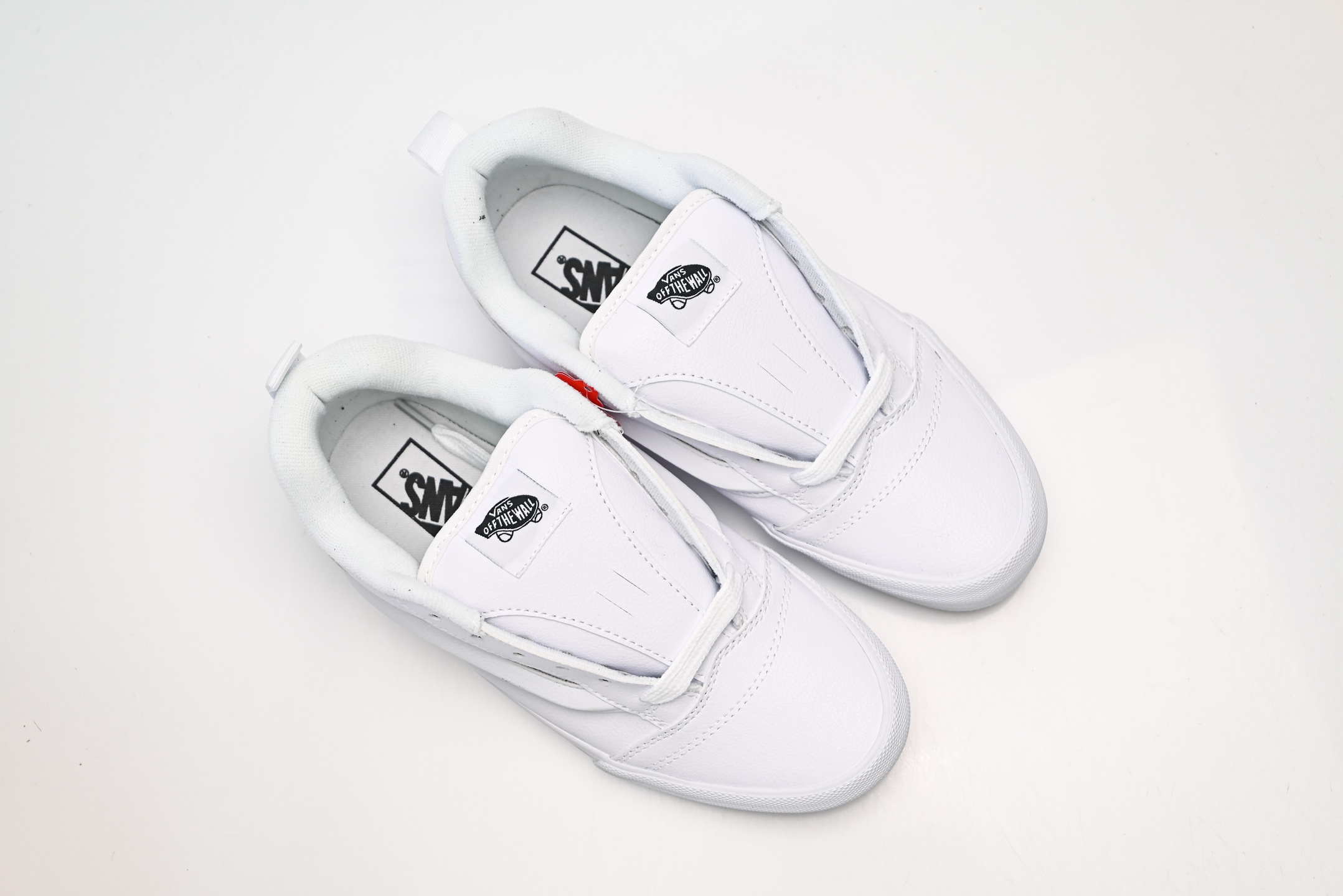 Vans Knu Skool CL 万斯范斯低帮休闲运动帆布滑板鞋 面包鞋 薄底 纯硫化 可盐可咸 夏季百搭神器 VN0009QCW00 纯白棉花糖-Top High Quatity Cheap Sneakers Fashion Clothing Clothes Bags handbags Shoes of all Brand wholesale With The best Quality And Beautiful Price from China Factory Chinese suppliers wholesaler seller Vans Knu Skool CL 万斯范斯低帮休闲运动帆布滑板鞋 面包鞋 薄底 纯硫化 可盐可咸 夏季百搭神器 VN0009QCW00 纯白棉花糖
