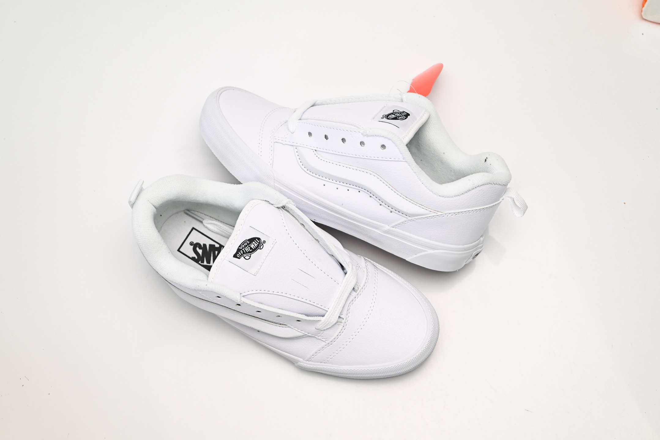 Vans Knu Skool CL 万斯范斯低帮休闲运动帆布滑板鞋 面包鞋 薄底 纯硫化 可盐可咸 夏季百搭神器 VN0009QCW00 纯白棉花糖-Top High Quatity Cheap Sneakers Fashion Clothing Clothes Bags handbags Shoes of all Brand wholesale With The best Quality And Beautiful Price from China Factory Chinese suppliers wholesaler seller Vans Knu Skool CL 万斯范斯低帮休闲运动帆布滑板鞋 面包鞋 薄底 纯硫化 可盐可咸 夏季百搭神器 VN0009QCW00 纯白棉花糖
