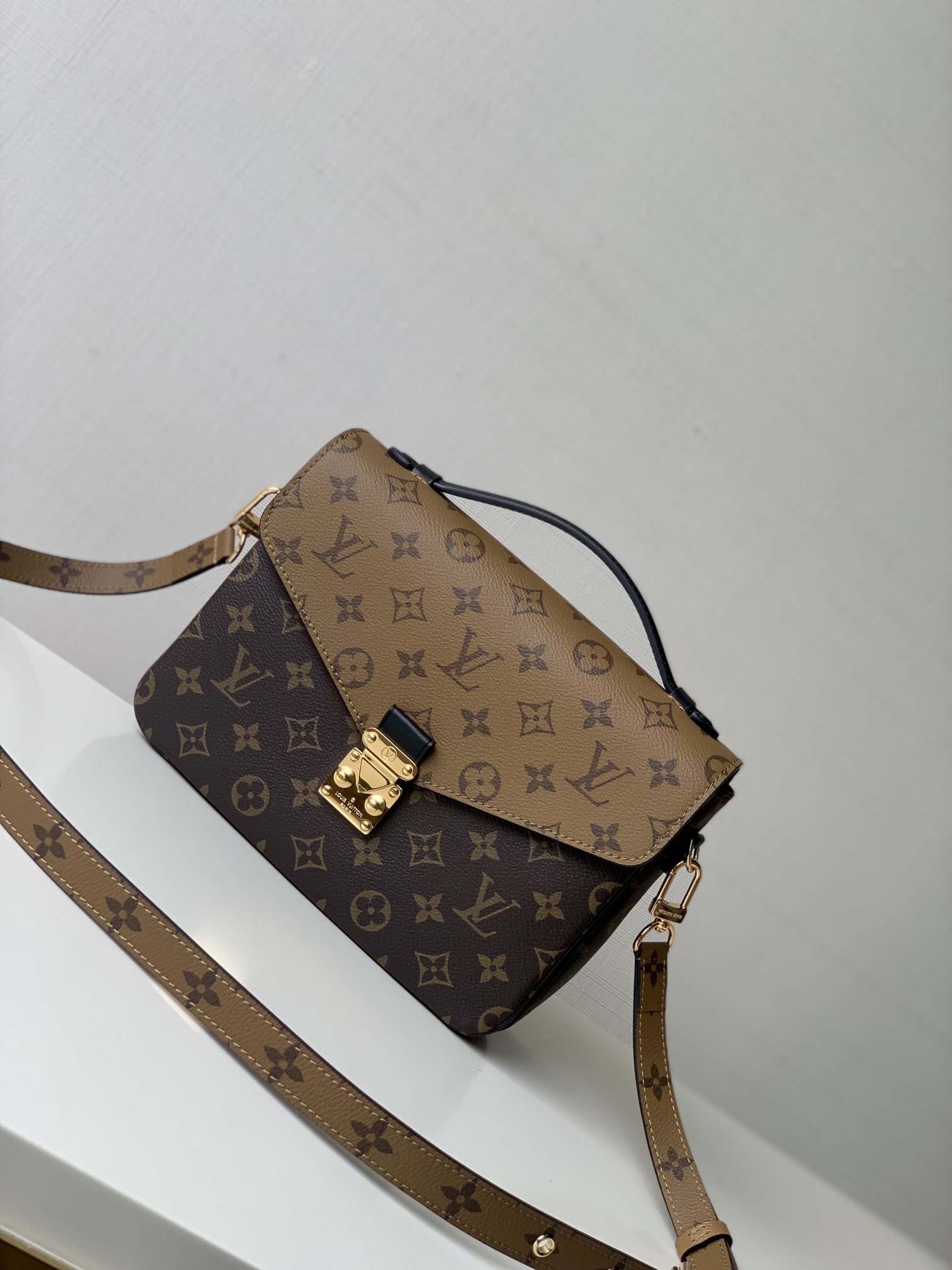 Beste knock -off
 Louis Vuitton Tassen Clutches Koop de beste replica
 Geel Monogram Canvas M44876