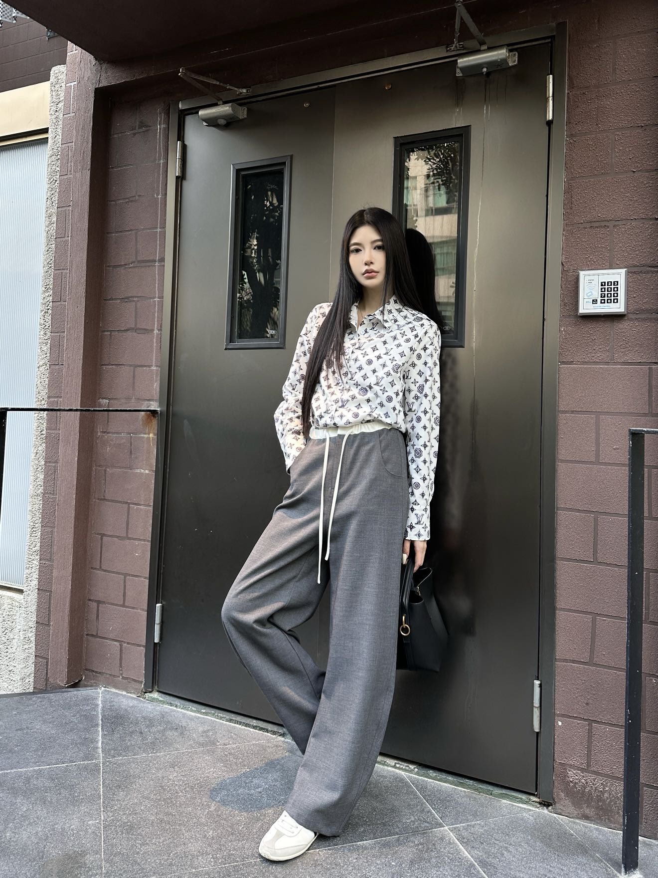 路易威登 Louis Vuitton 高定典藏名品高定成衣时装外套连衣裙衬衫T恤 #B2FC8700 4