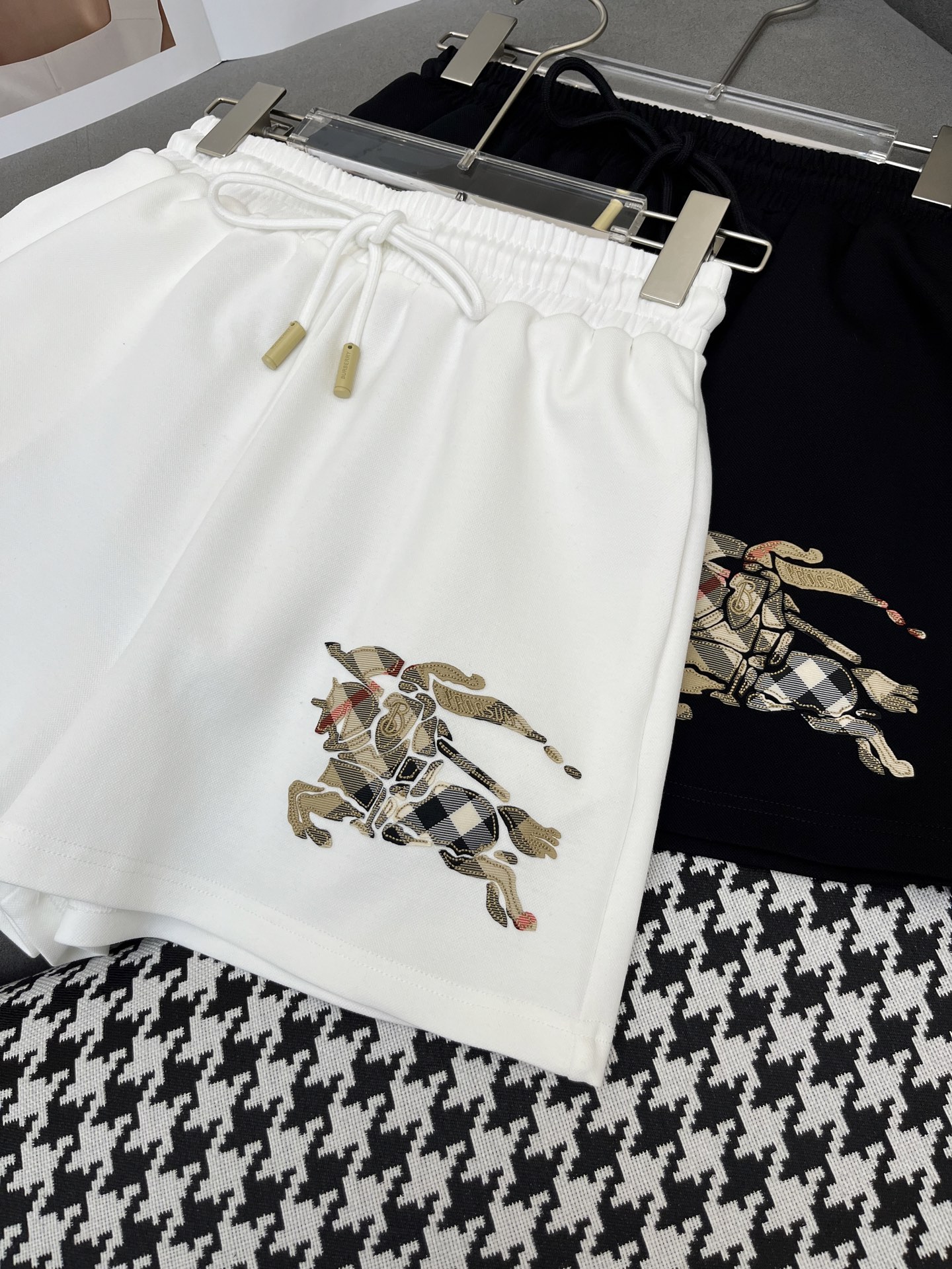 P483 Original Tweeted Woman with new Burberr*/25SS shorts / styling embroidery/recreational atmosphere / 2 colours 3x SML - 图片 4