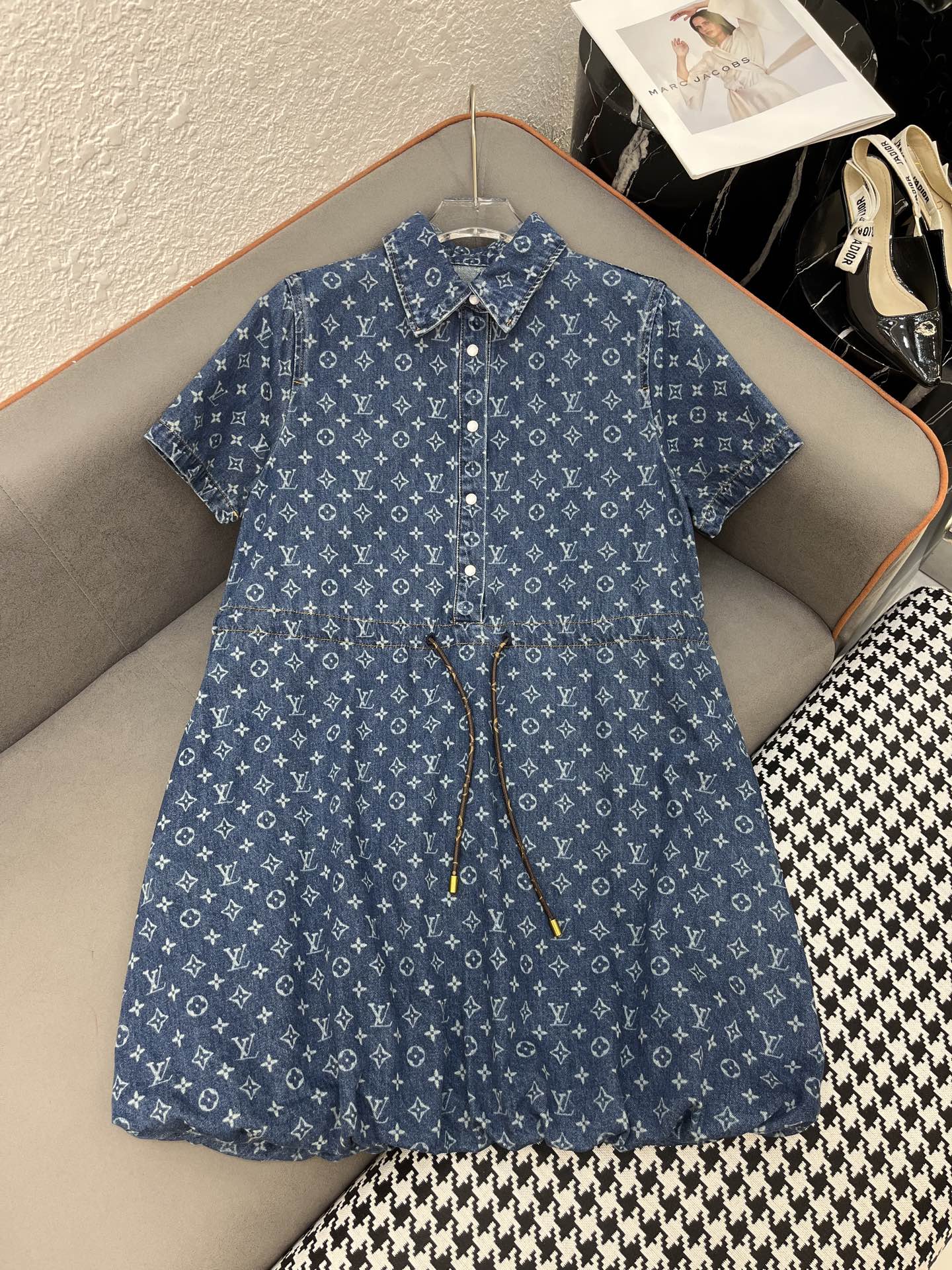 Louis Vuitton 25SS Denim Jacquard Tie Waist Mini Dress - Chic & Flattering 8 i1751211474375 7401 0 6