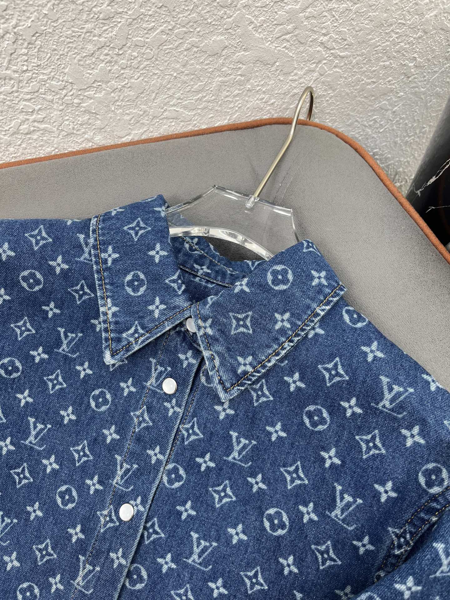 Louis Vuitton Women's Longline Denim Jacquard Shirt Jacket - Classic Fit 3 i1751211528152 1121 0 1