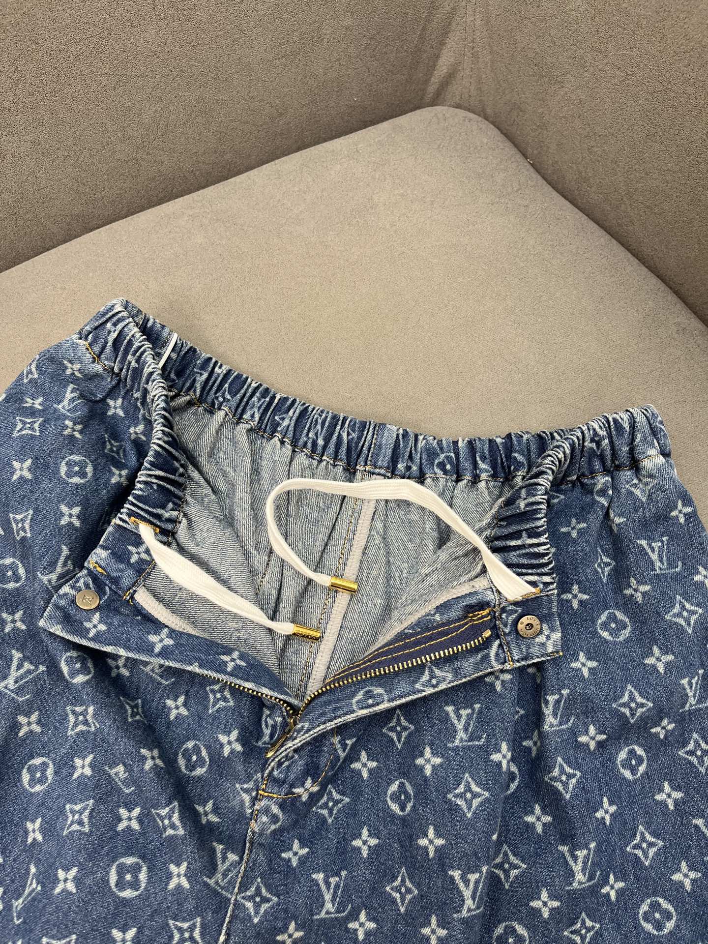 Louis Vuitton Monogram Jacquard Denim Pants - Elegant & Comfortable 4 i1751211733307 7336 0 2