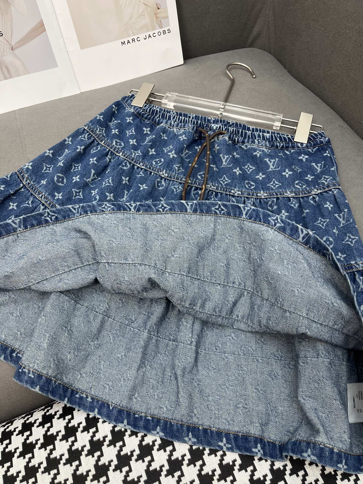 Louis Vuitton Denim Jacquard Mini Skirt - Chic & Flattering A-Line Design 5 i1751211832687 243 0 3