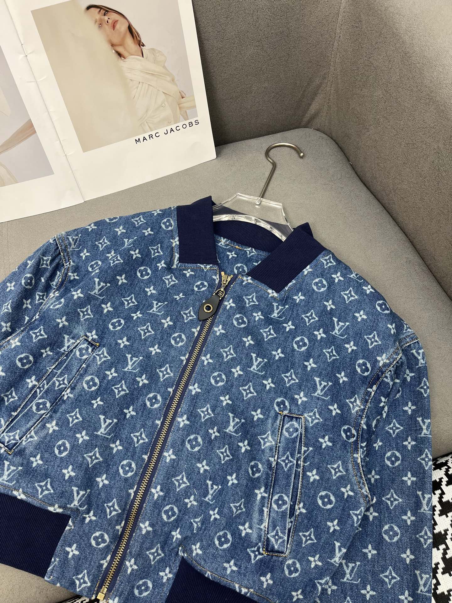 Louis Vuitton Women's 25SS Denim Jacquard Short Jacket - Stylish & Chic 3 i1751211975233 2354 0 1