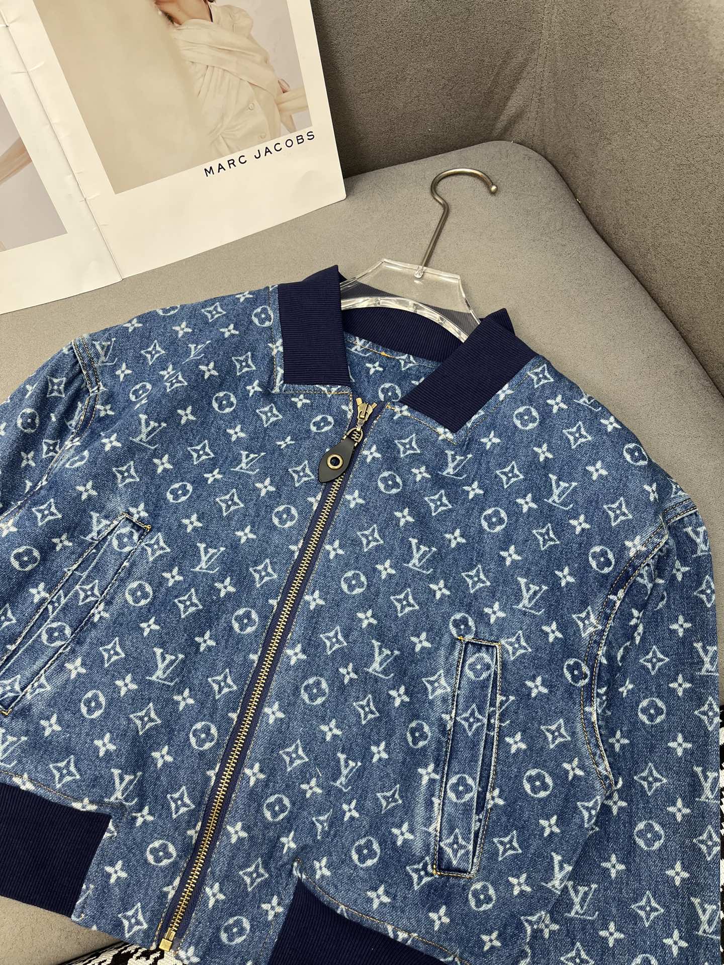 Louis Vuitton Women's 25SS Denim Jacquard Short Jacket - Stylish & Chic 5 i1751211975268 3235 0 3