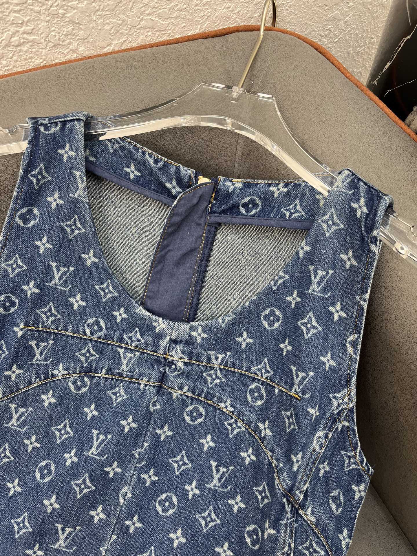 Louis Vuitton Sleeveless Denim Jacquard Dress - Elegant & Stylish 4 i1751212099516 4805 0 2