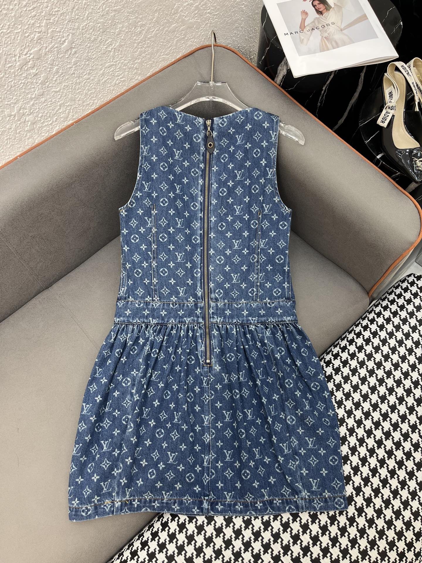 Louis Vuitton Sleeveless Denim Jacquard Dress - Elegant & Stylish 8 i1751212099533 3048 0 6