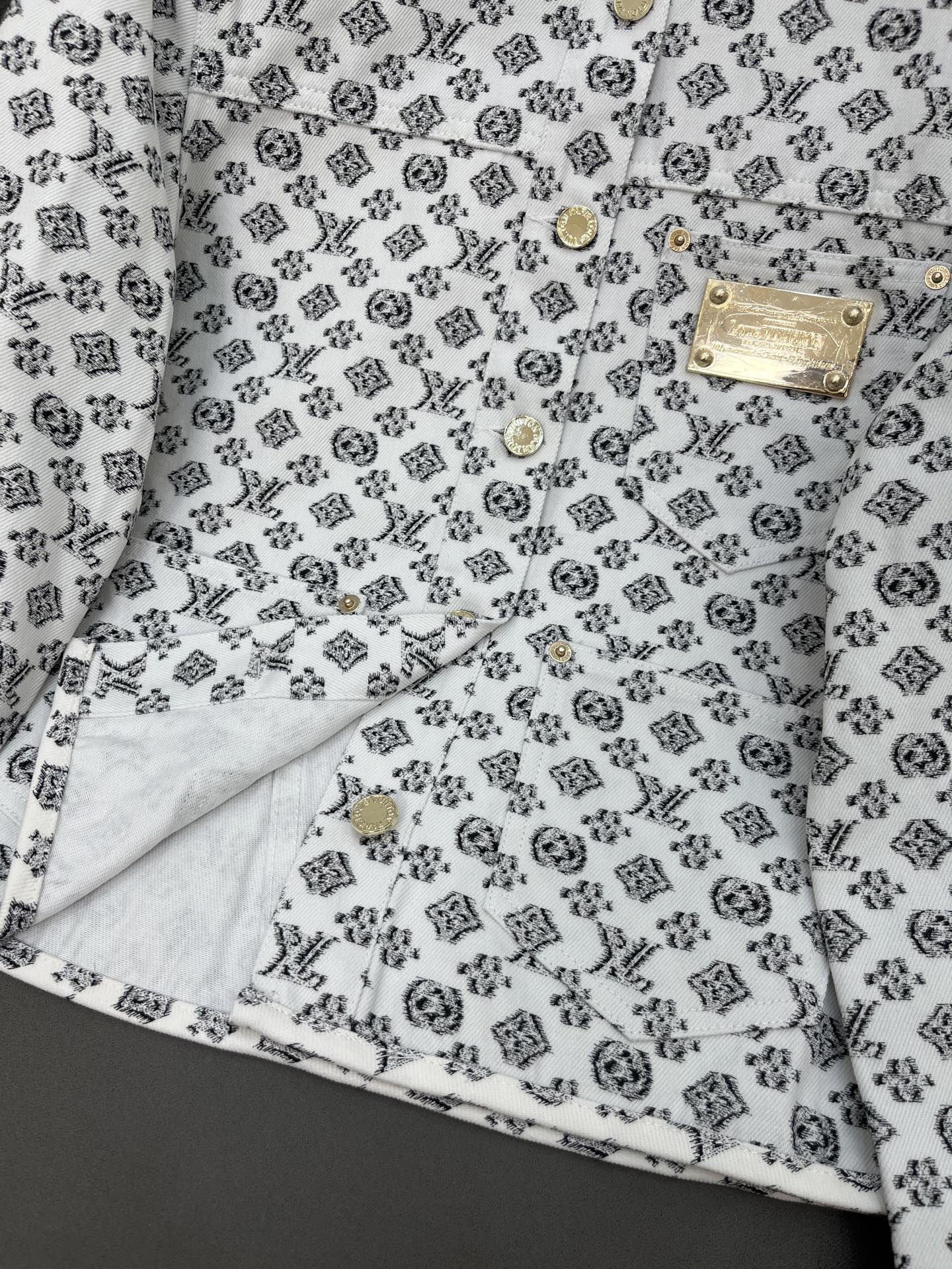 Louis Vuitton Women's 25SS Round Neck Jacket - Iconic Monogram Denim 5 i1751212519674 5466 0 3